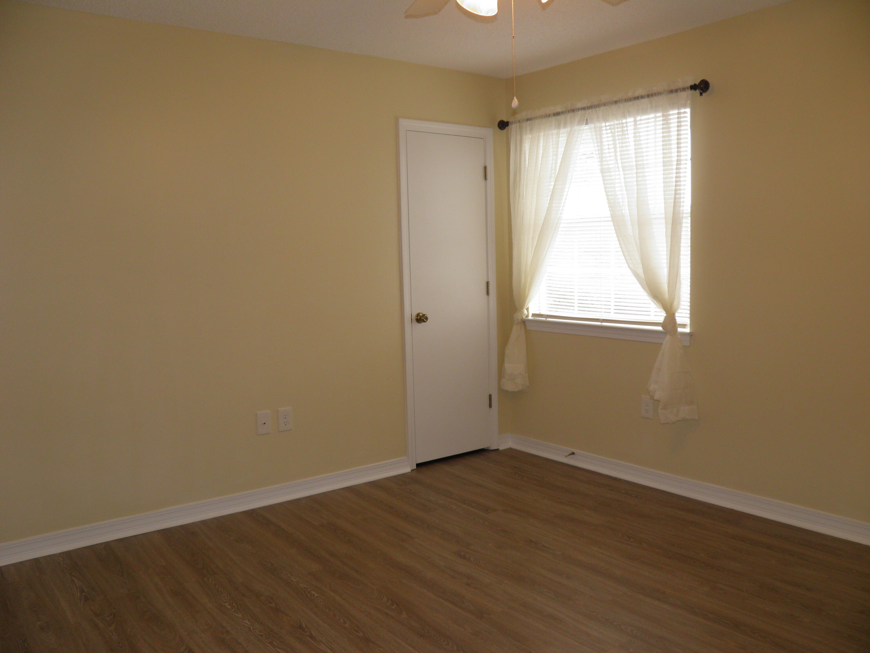 FOREST OAKS PH 1 - Residential Lease