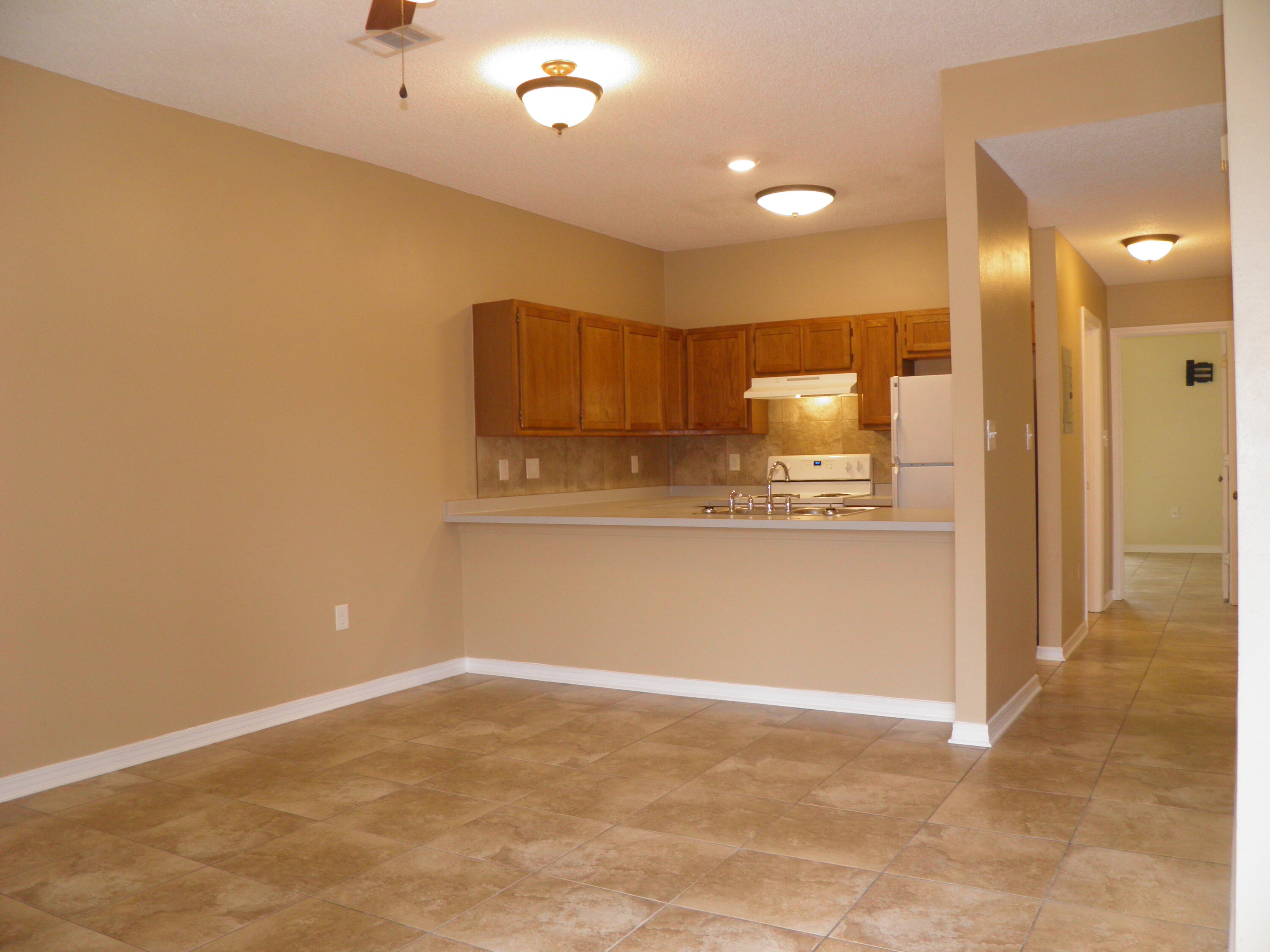 FOREST OAKS PH 1 - Residential Lease