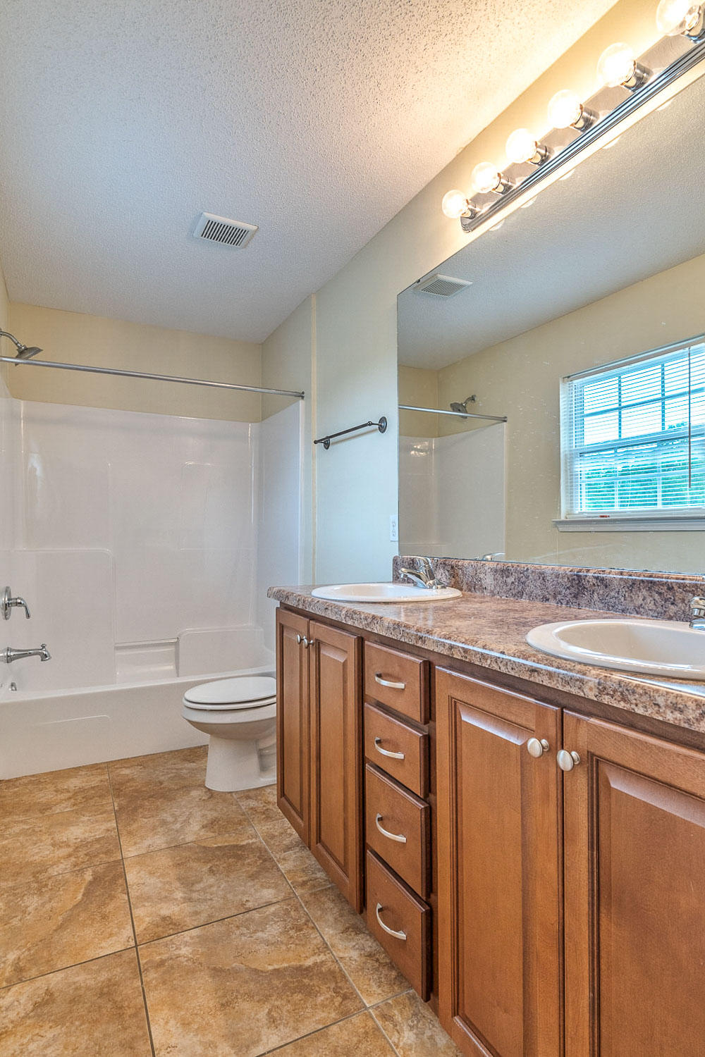 STILLWELL ESTATES - Residential