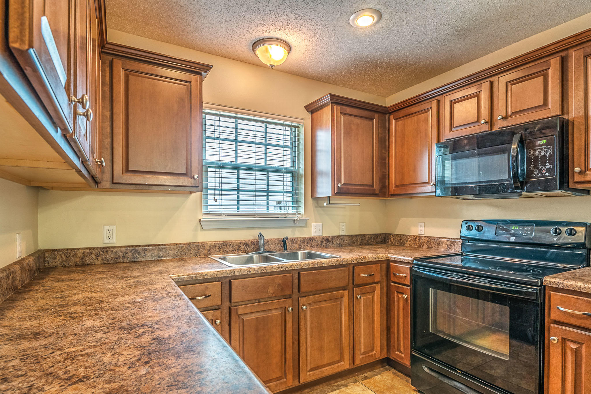 STILLWELL ESTATES - Residential