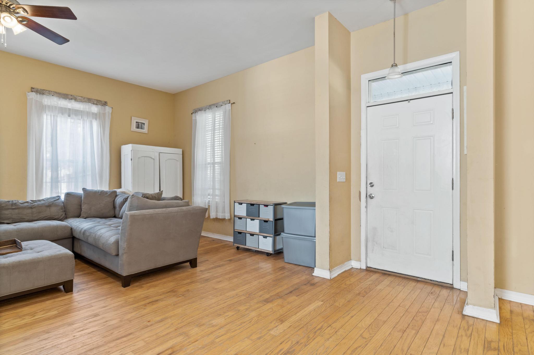 MAGNOLIA BEACH - Residential