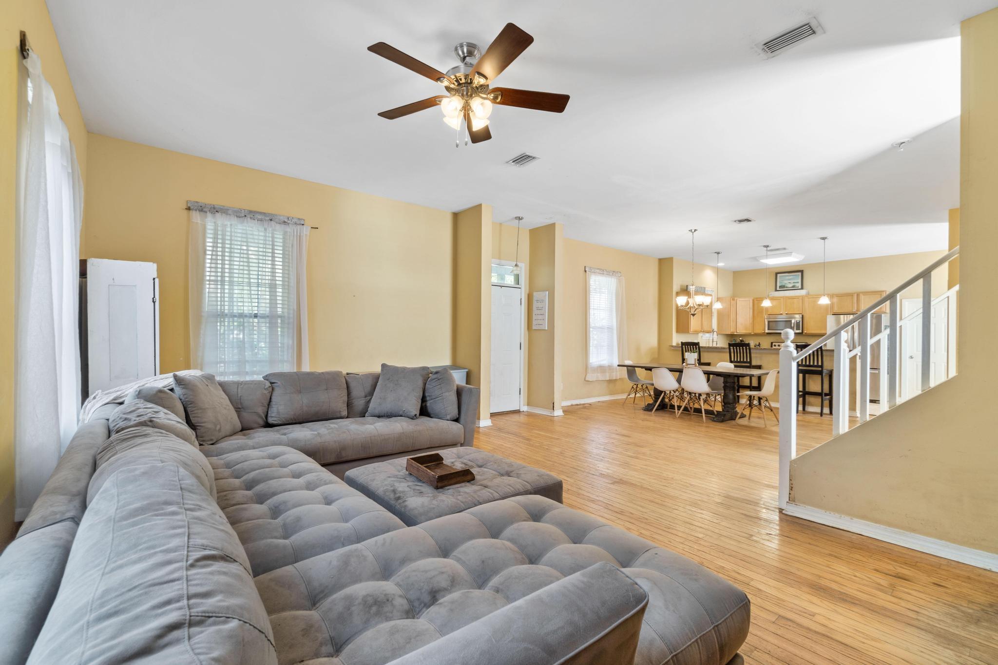 MAGNOLIA BEACH - Residential