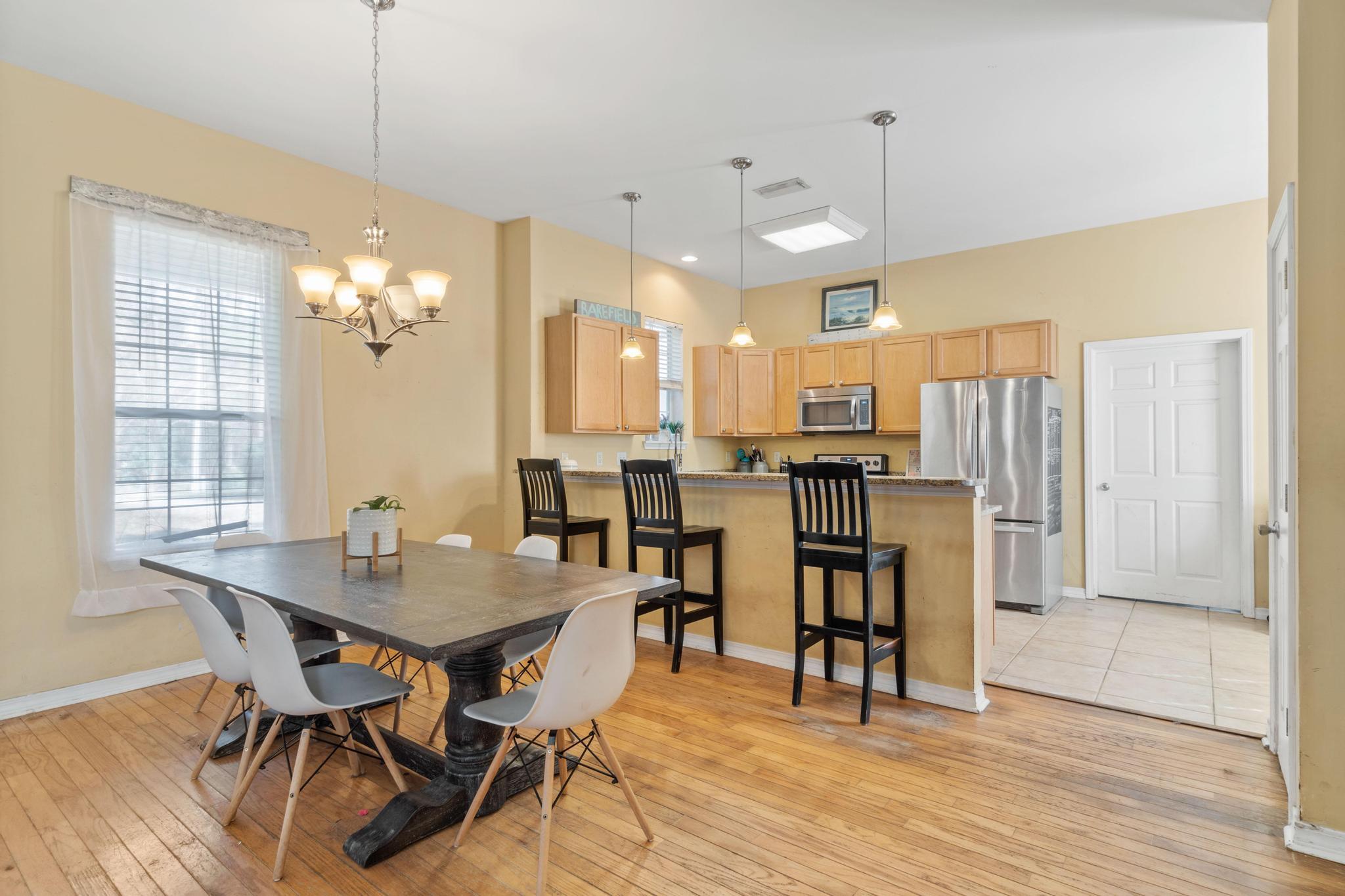 MAGNOLIA BEACH - Residential