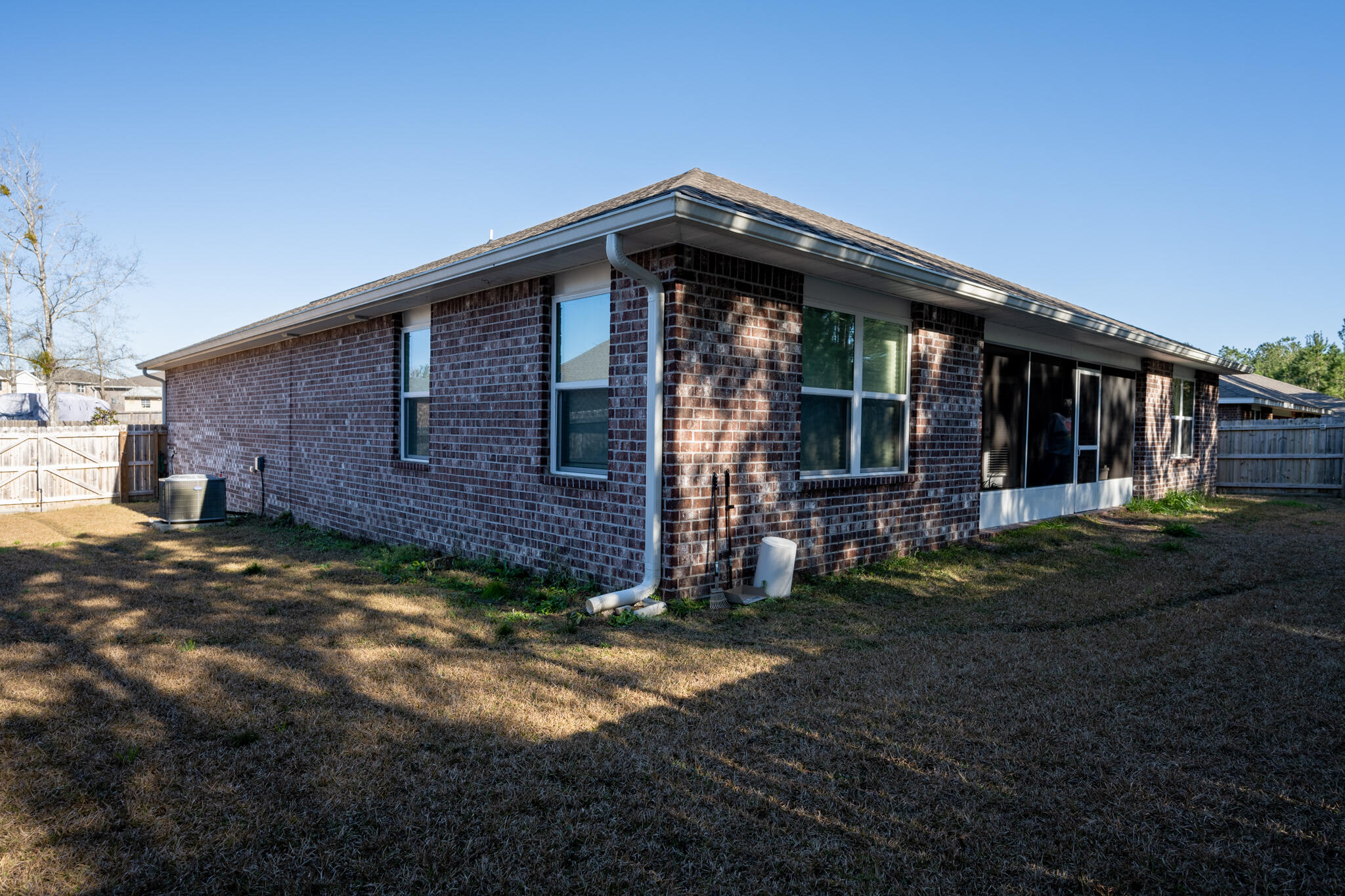 WHISPER CREEK - Residential