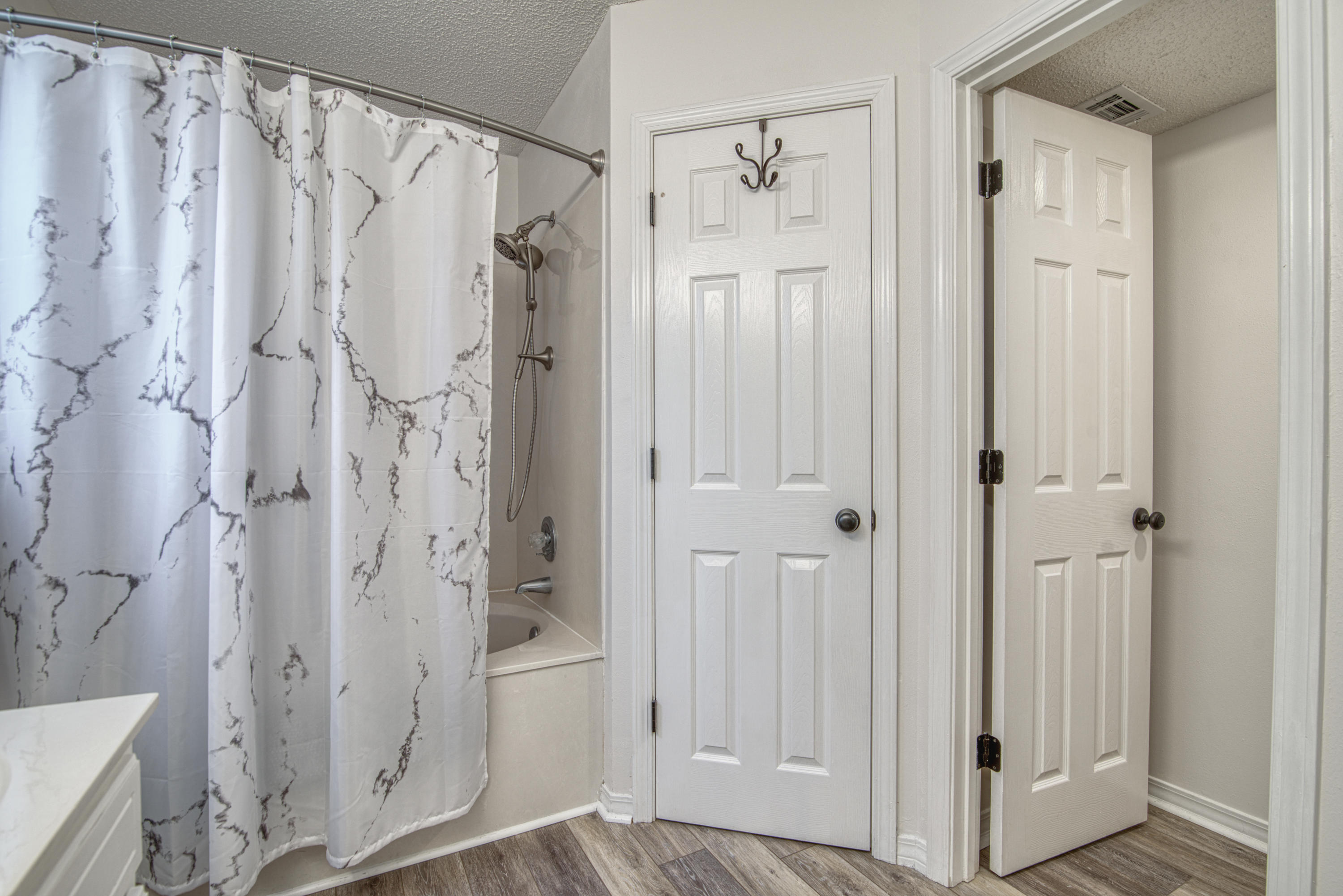 SHALIMAR WOODS S/D - Residential