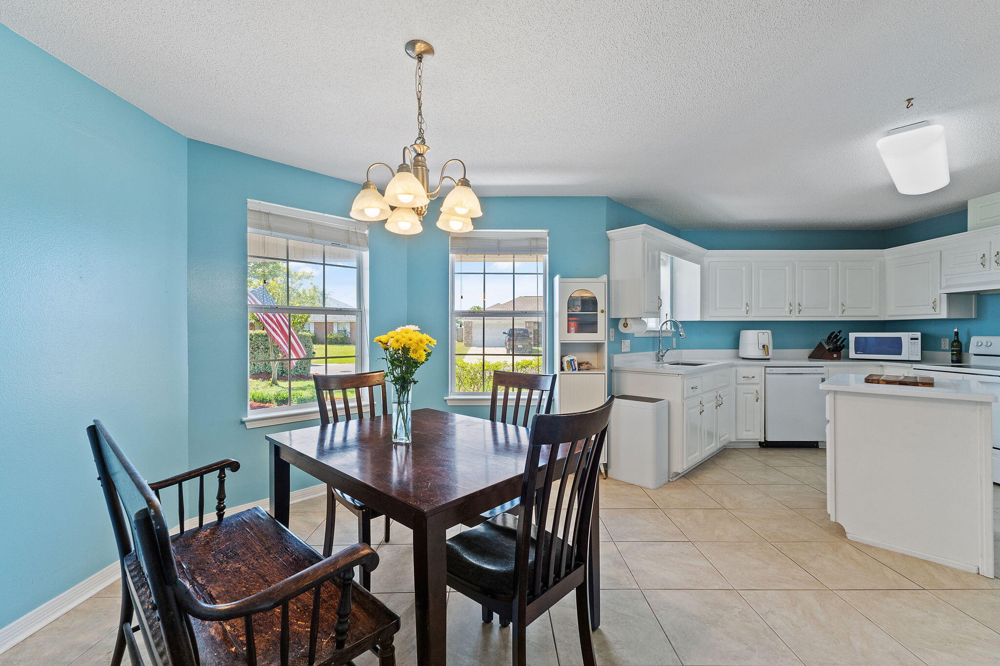 EMERALD SHORES - Residential