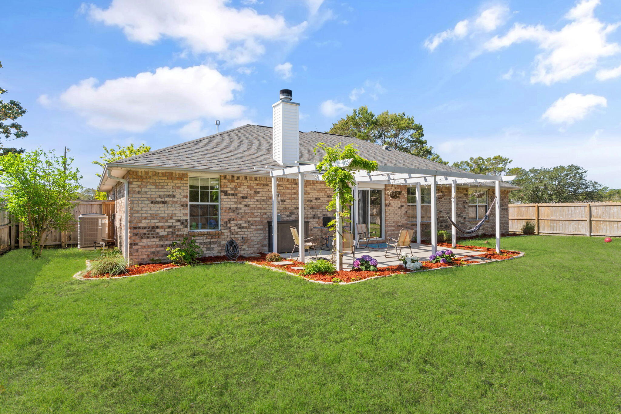 EMERALD SHORES - Residential
