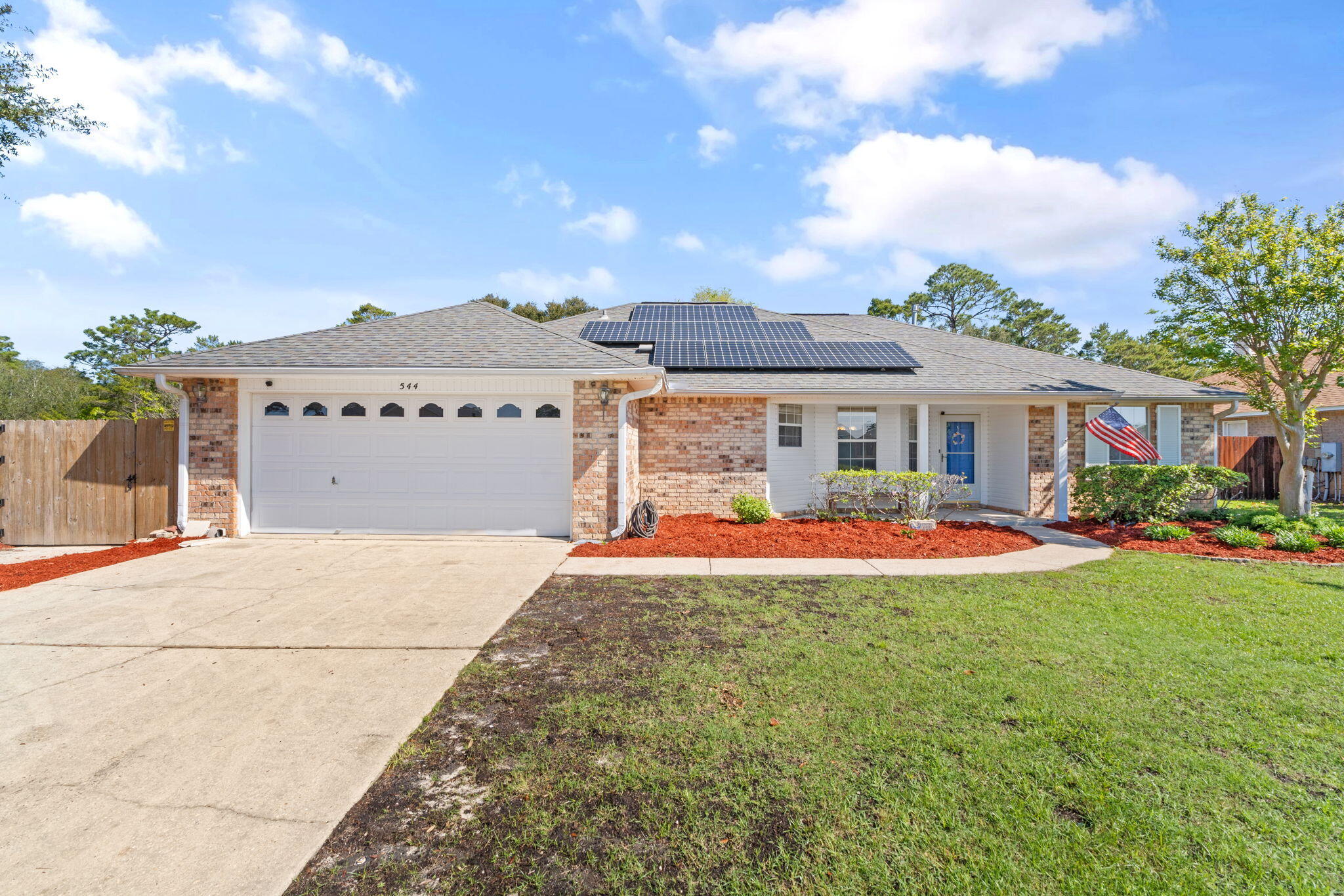EMERALD SHORES - Residential
