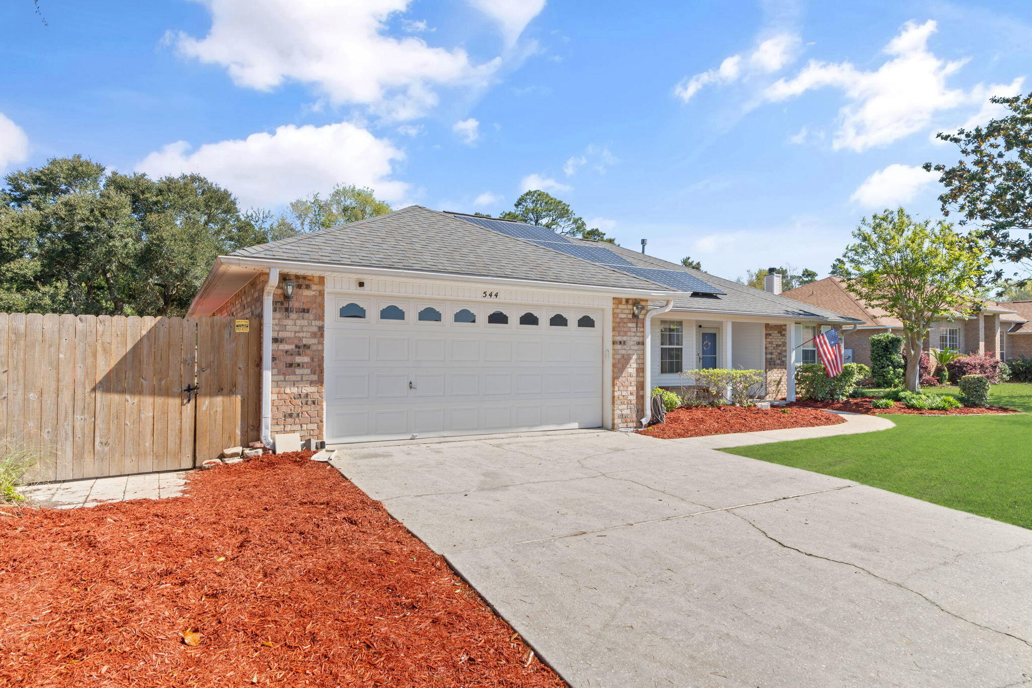 EMERALD SHORES - Residential