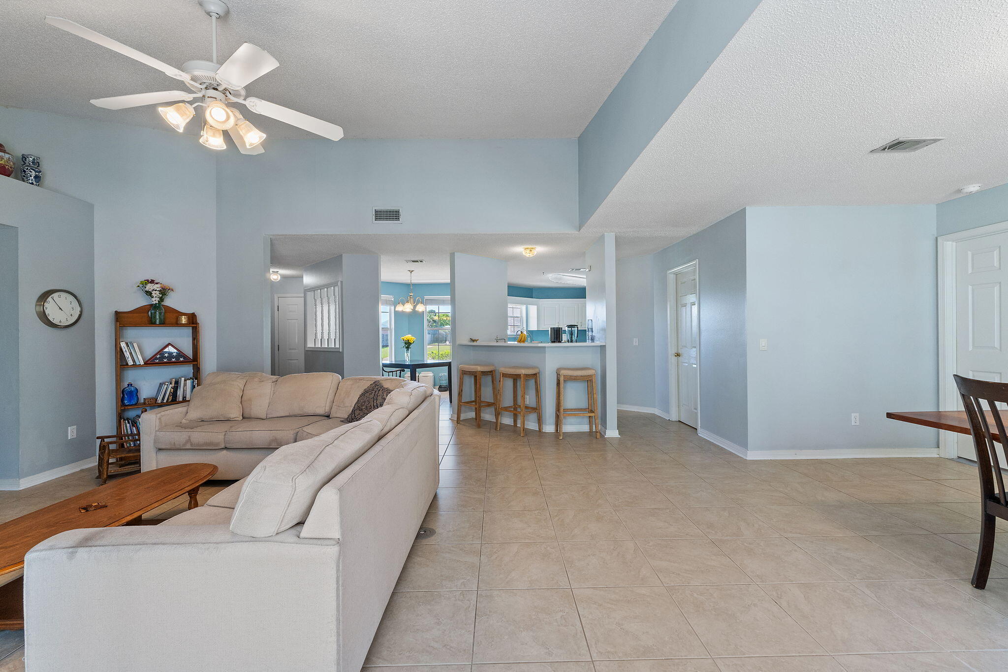 EMERALD SHORES - Residential