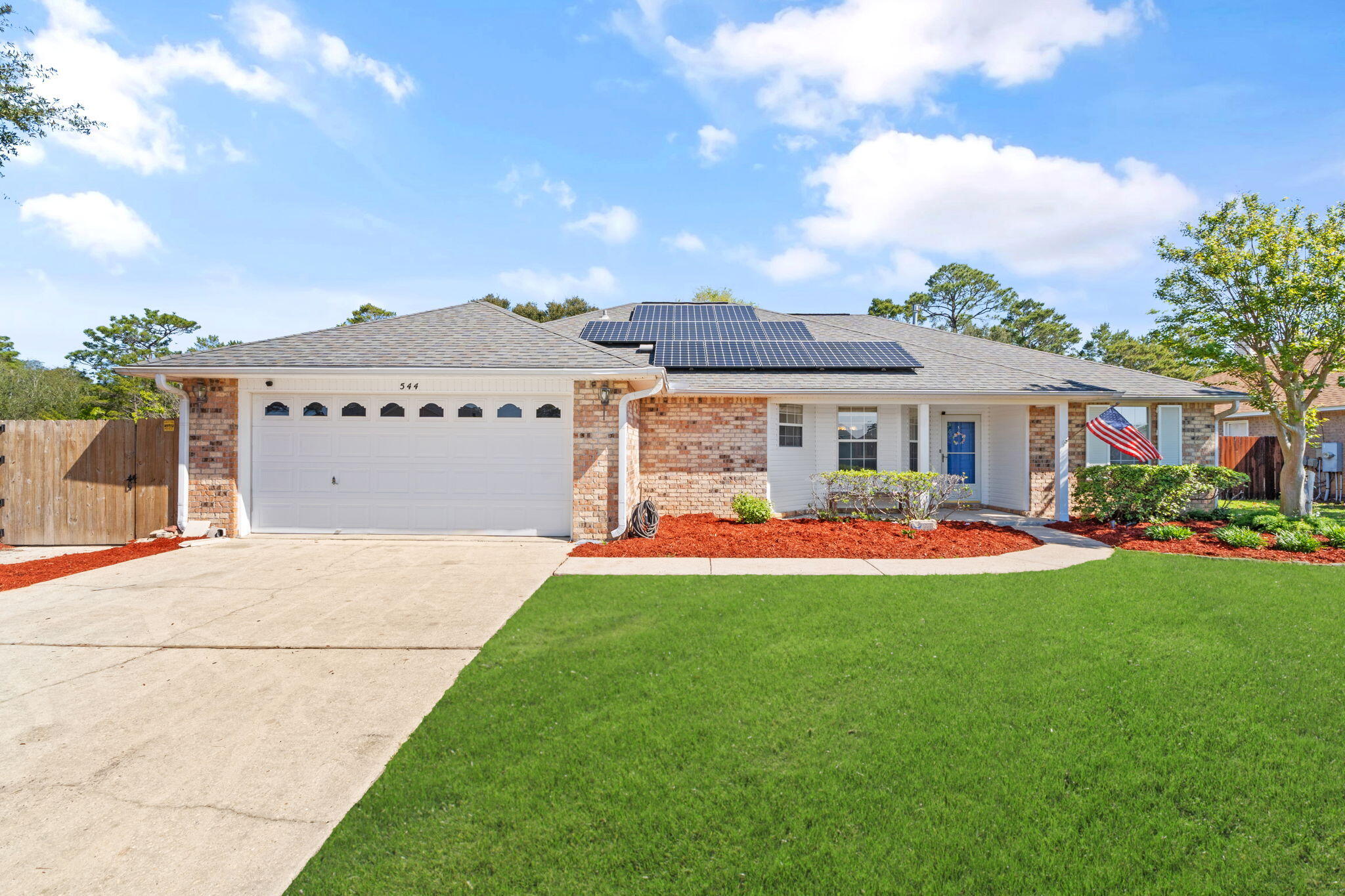 EMERALD SHORES - Residential