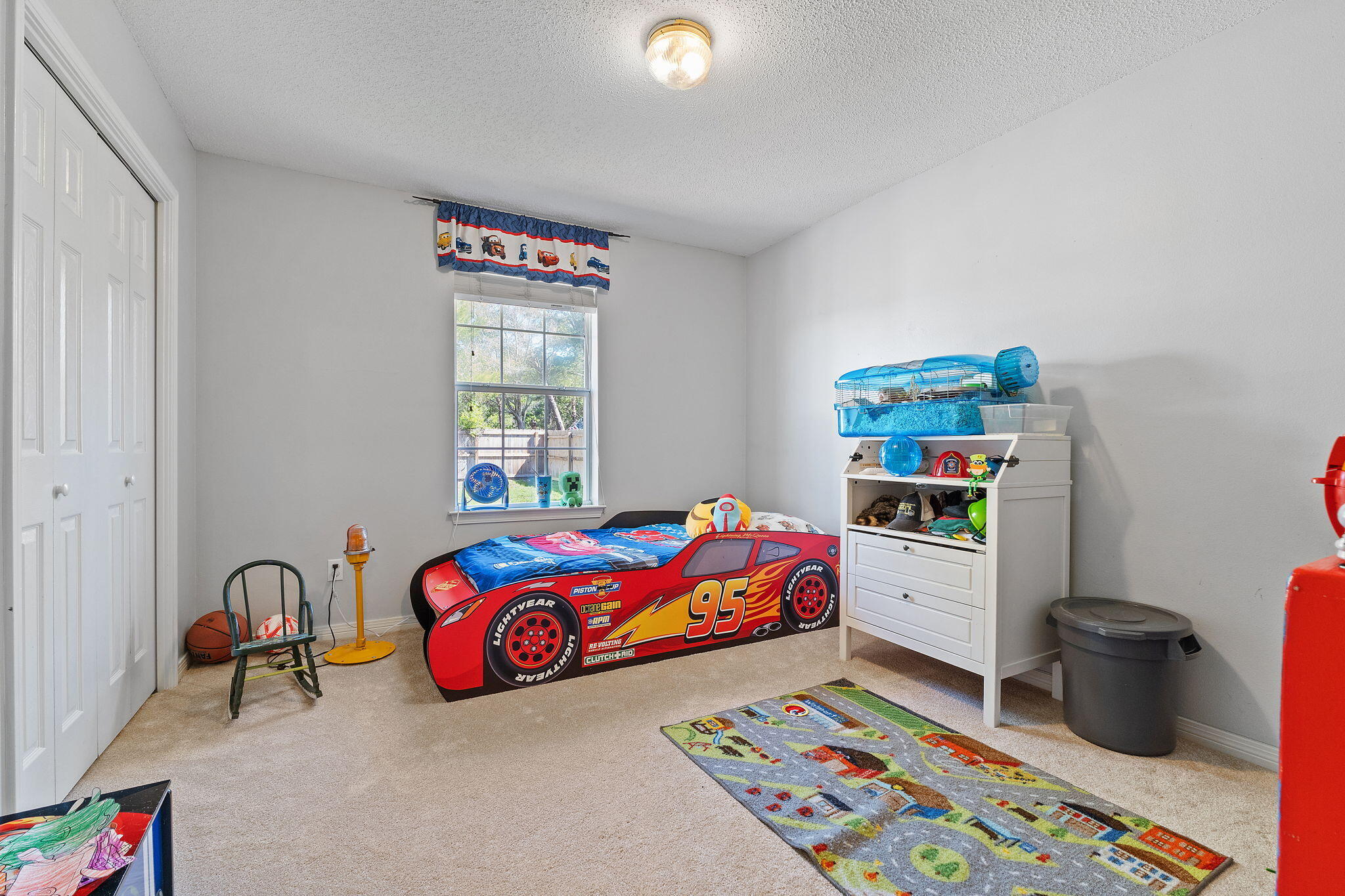 EMERALD SHORES - Residential