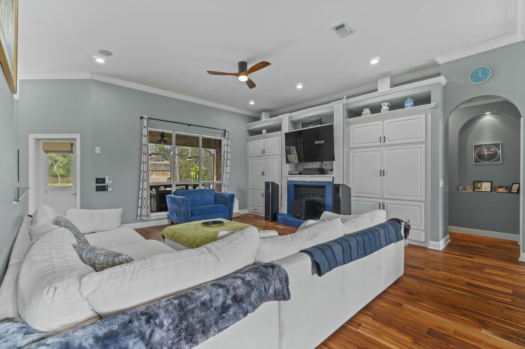 SOUNDSIDE - Residential