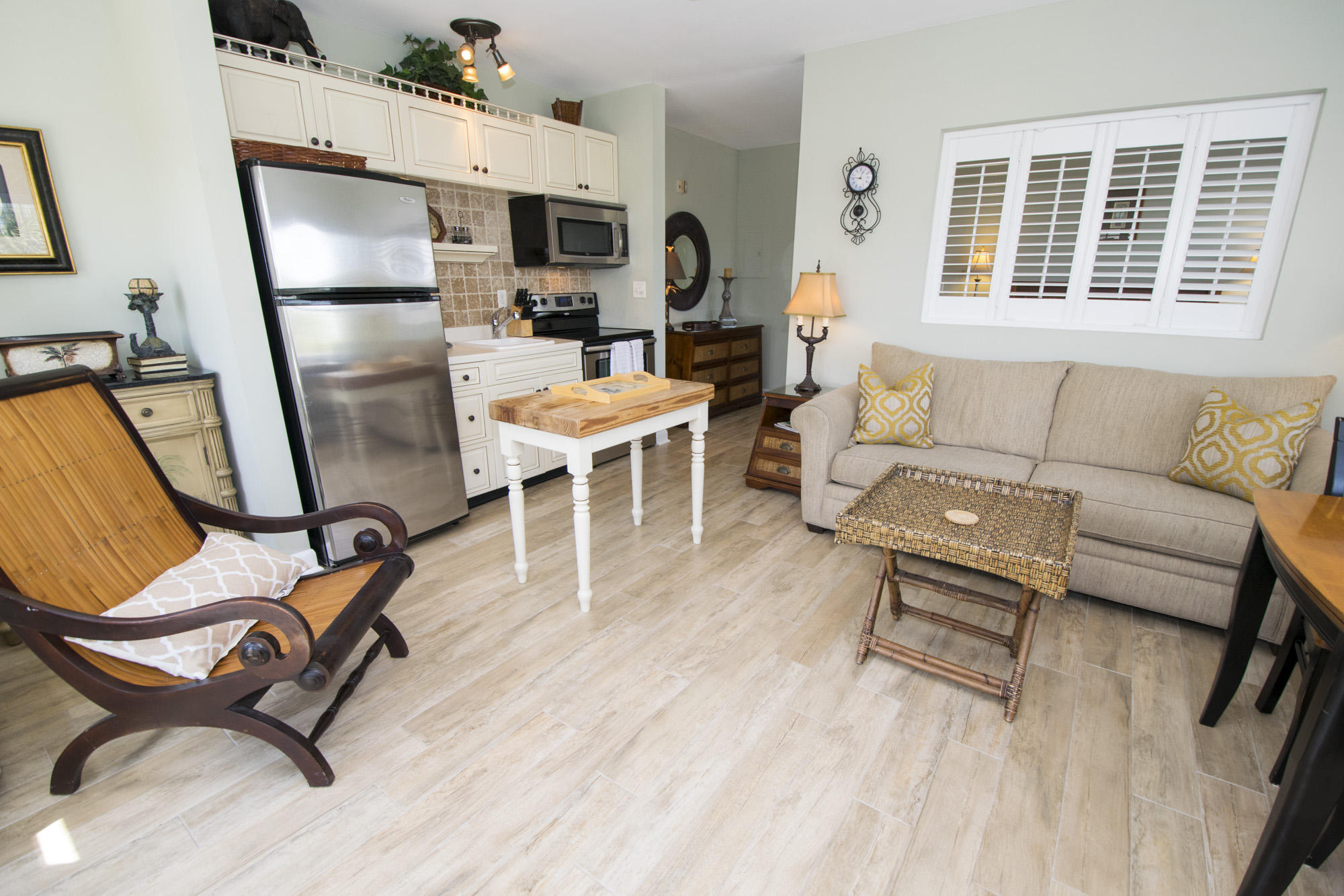 INN AT GULF PLACE - Residential