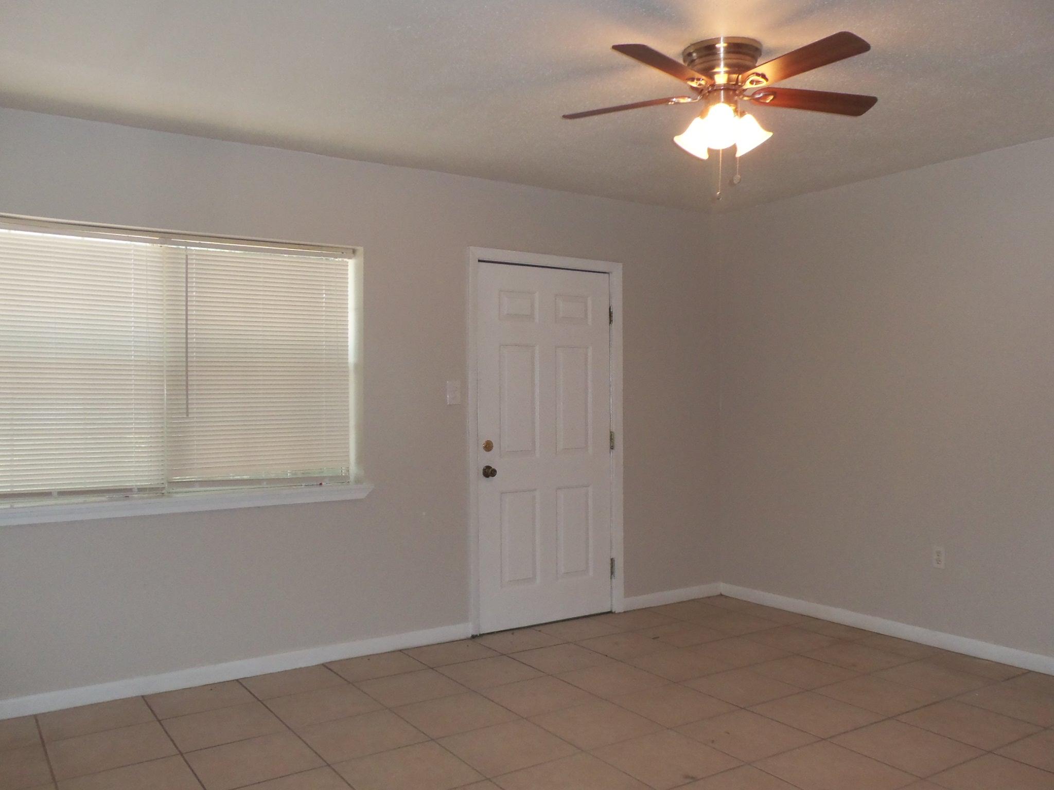 CINCO BAYOU - Residential Lease