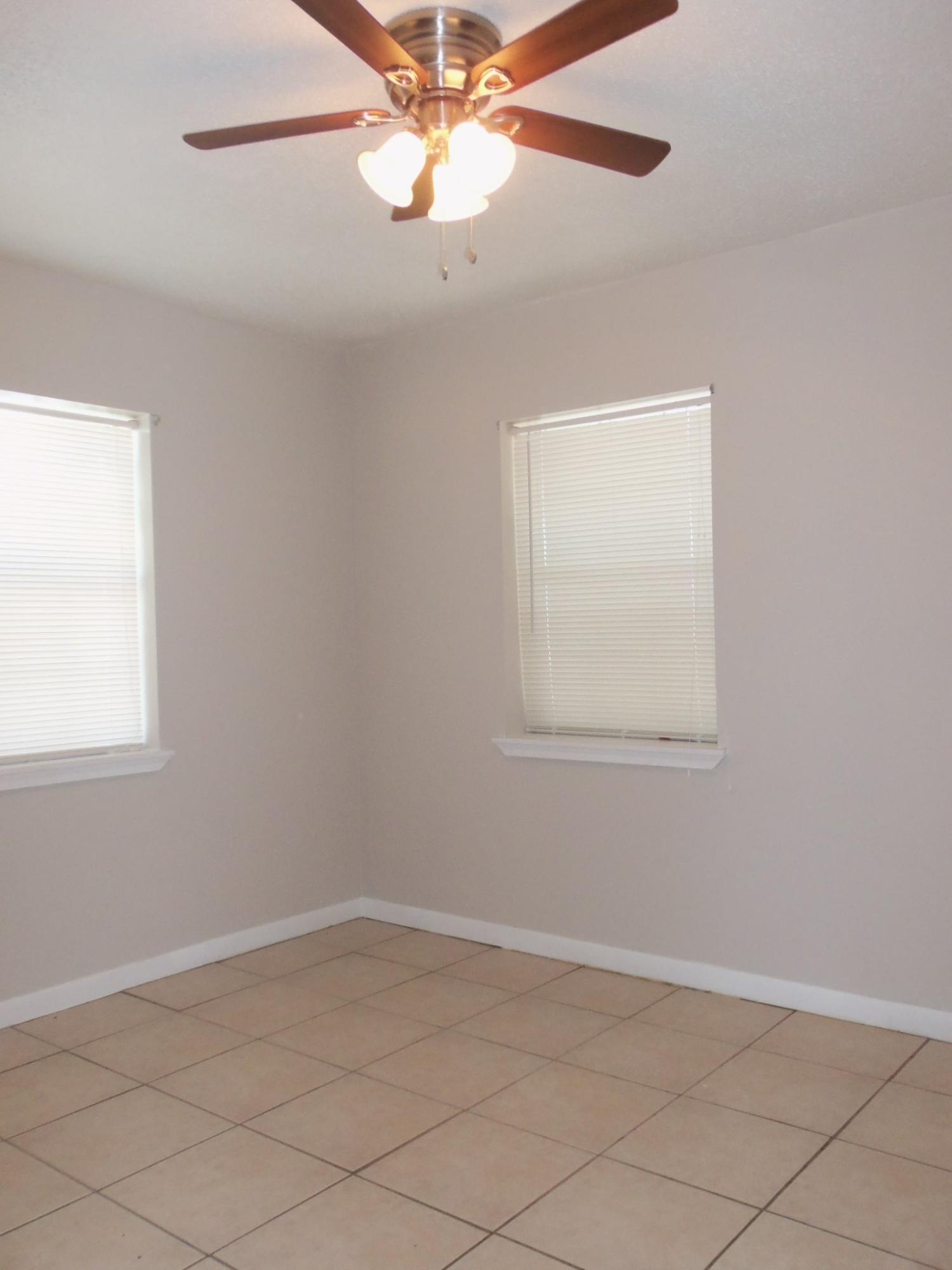 CINCO BAYOU - Residential Lease