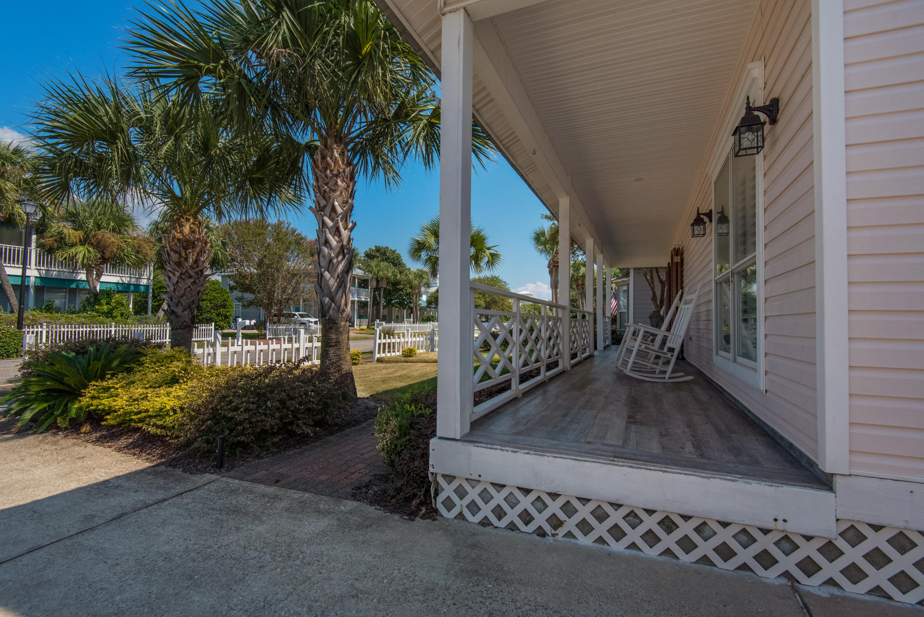 CRYSTAL SHORES - Residential