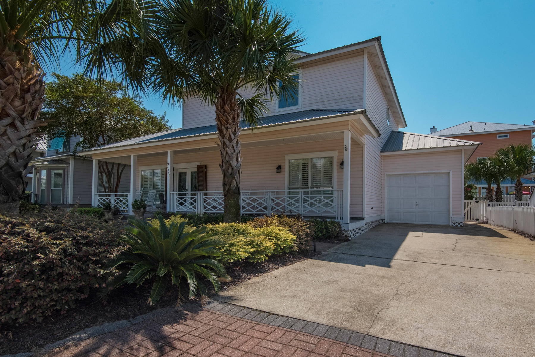 CRYSTAL SHORES - Residential