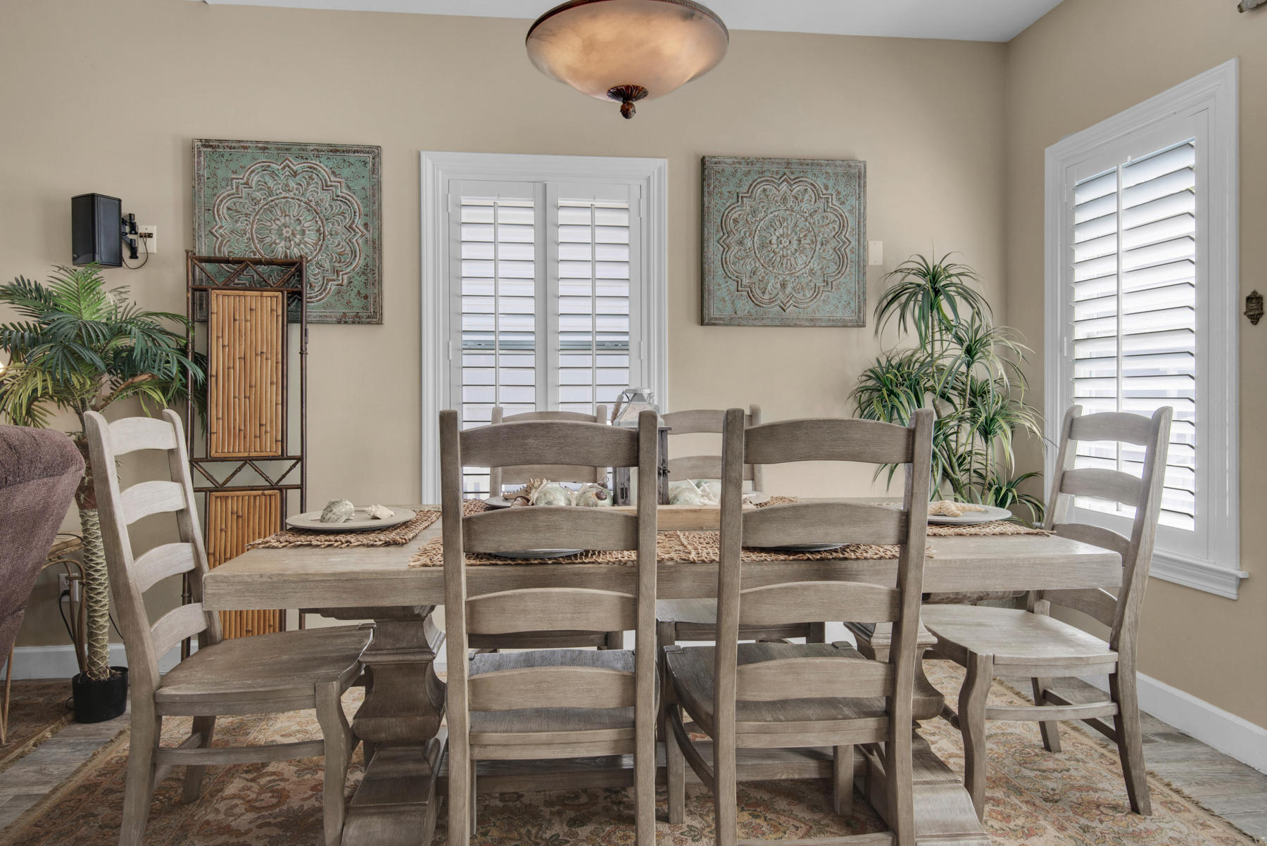 CRYSTAL SHORES - Residential