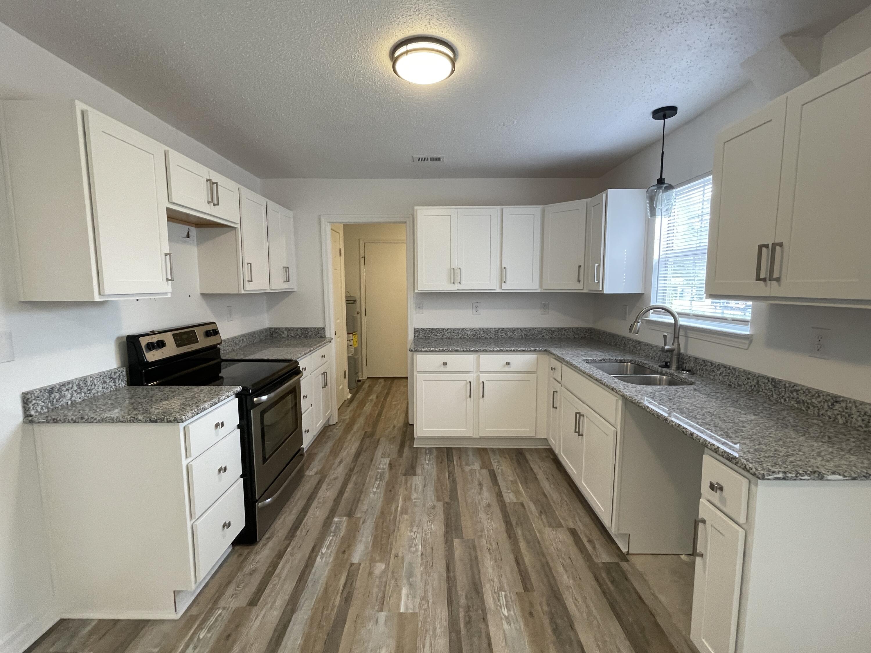 SHOAL CREEK 1ST ADDN - Residential Lease