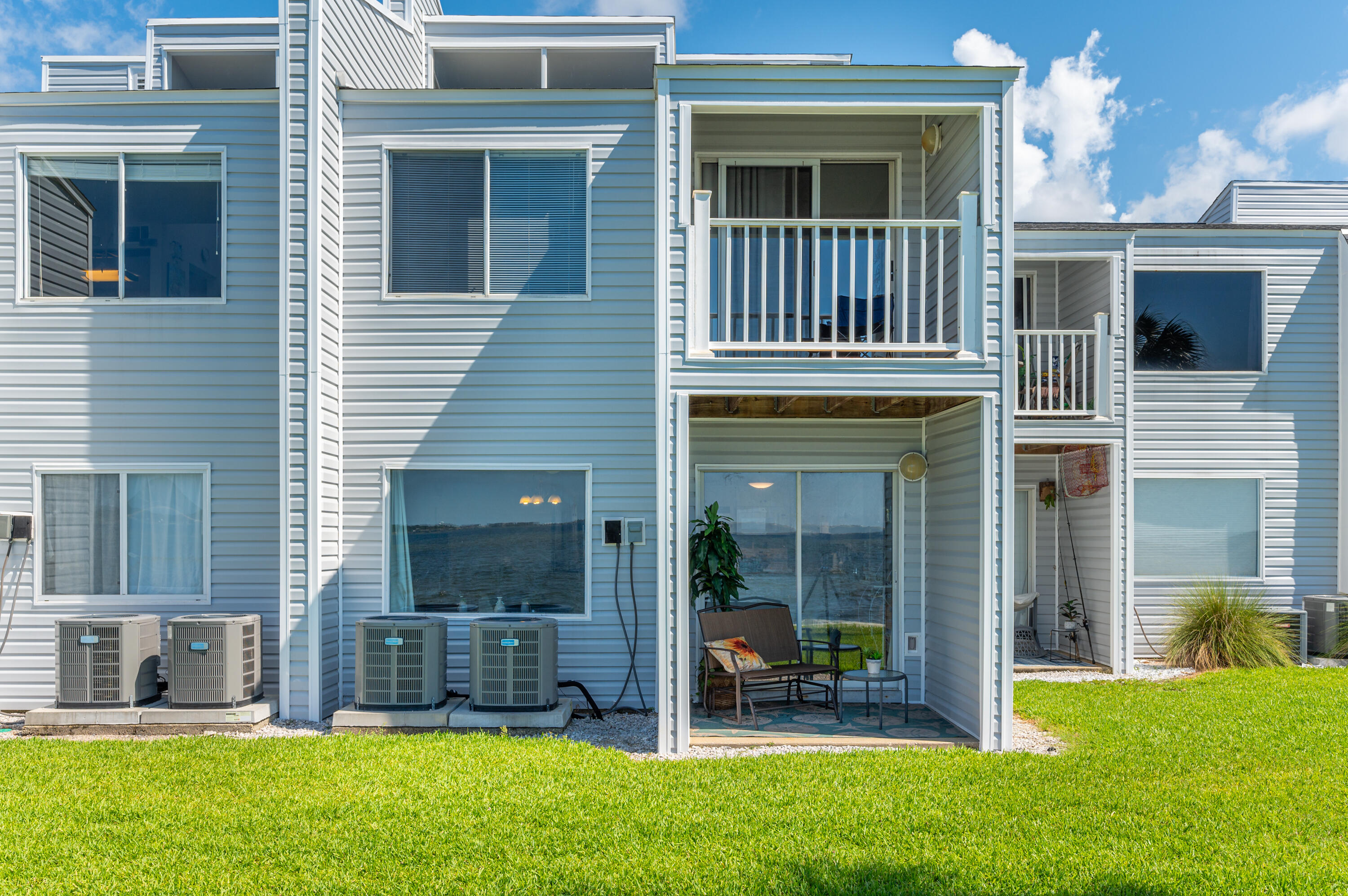 FINISTERRA CONDO - Residential