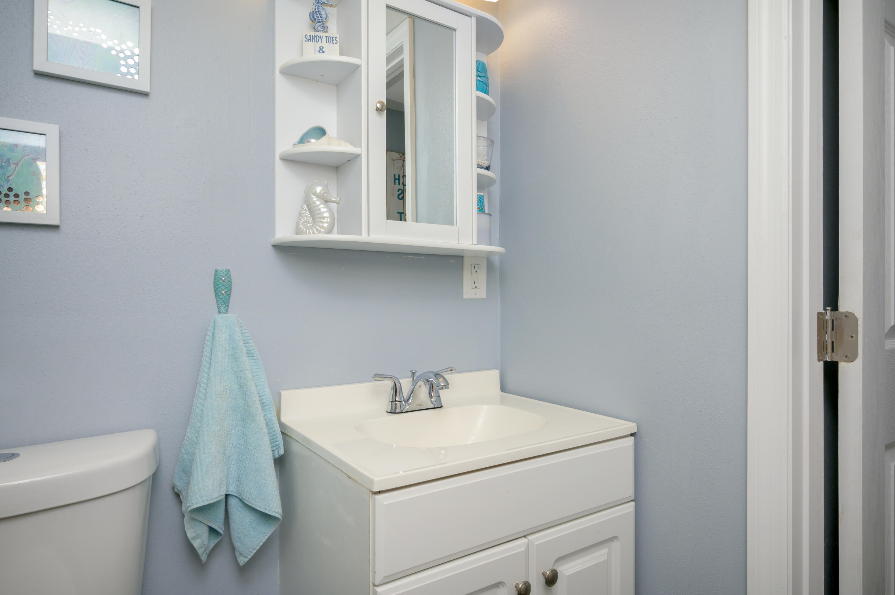 FINISTERRA CONDO - Residential