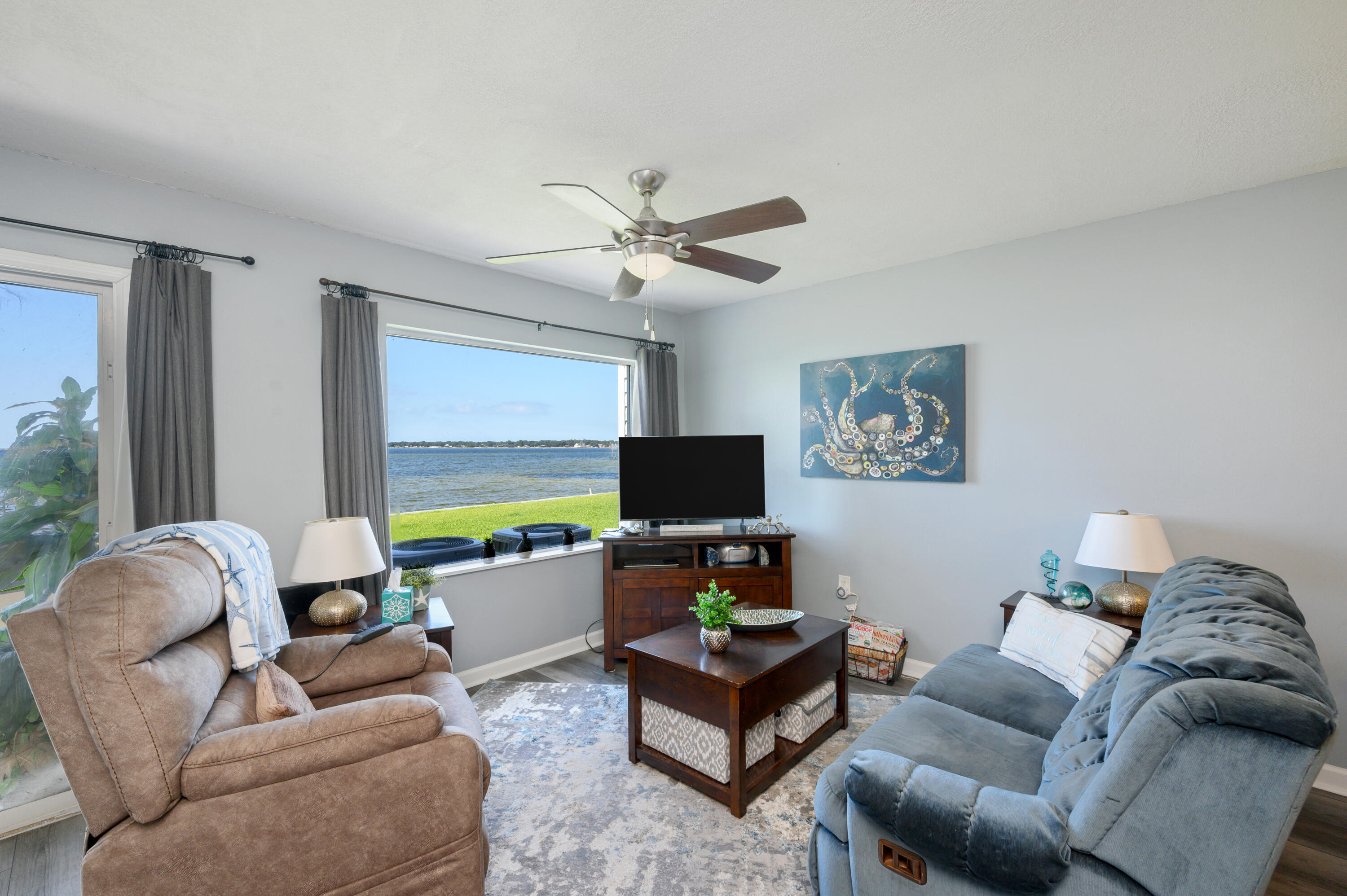 FINISTERRA CONDO - Residential