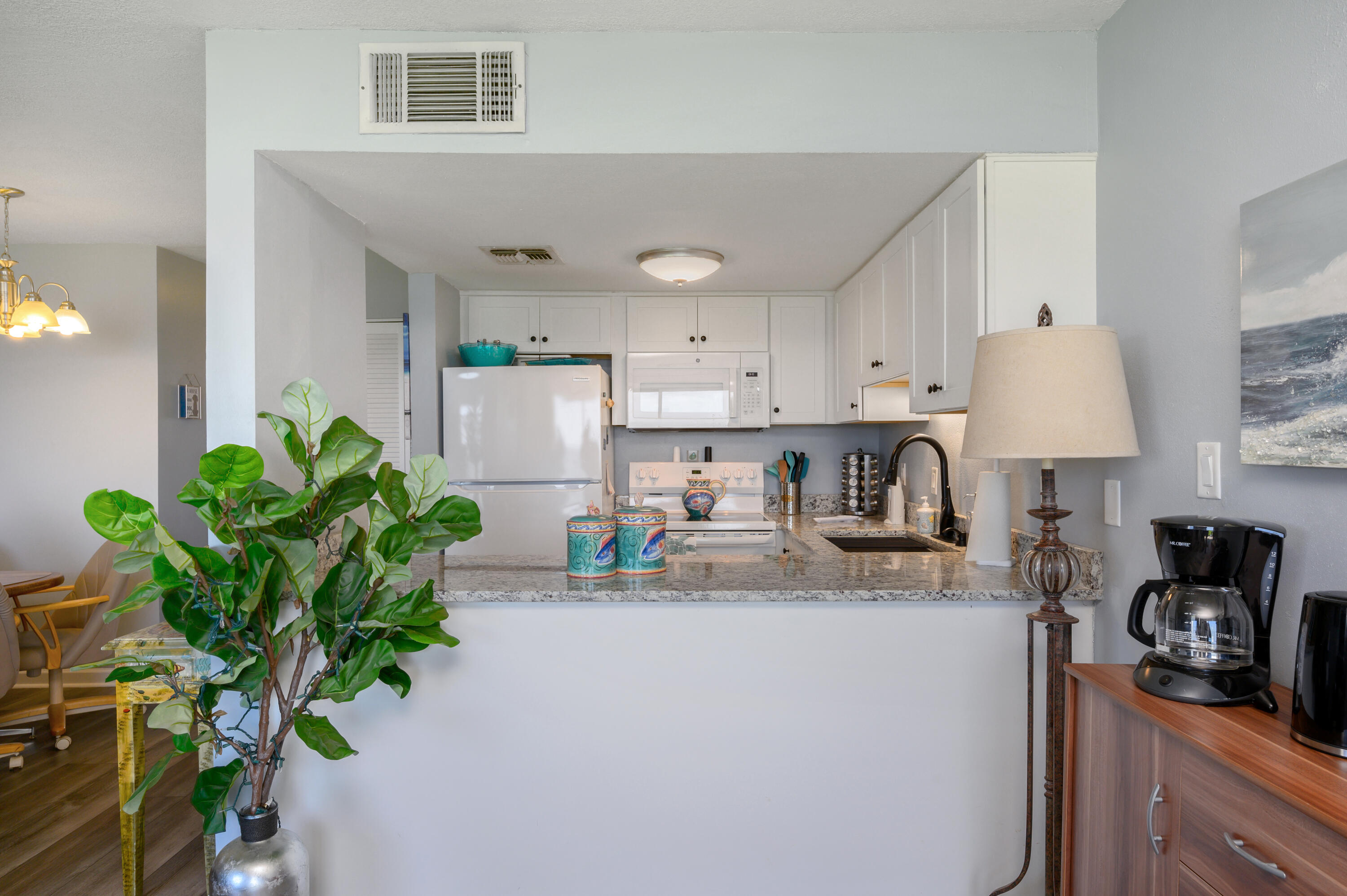 FINISTERRA CONDO - Residential