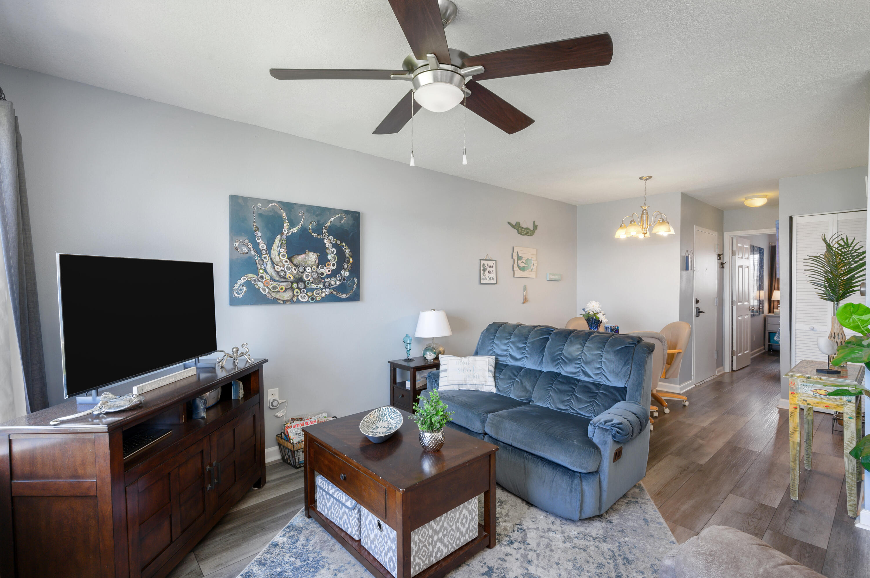 FINISTERRA CONDO - Residential