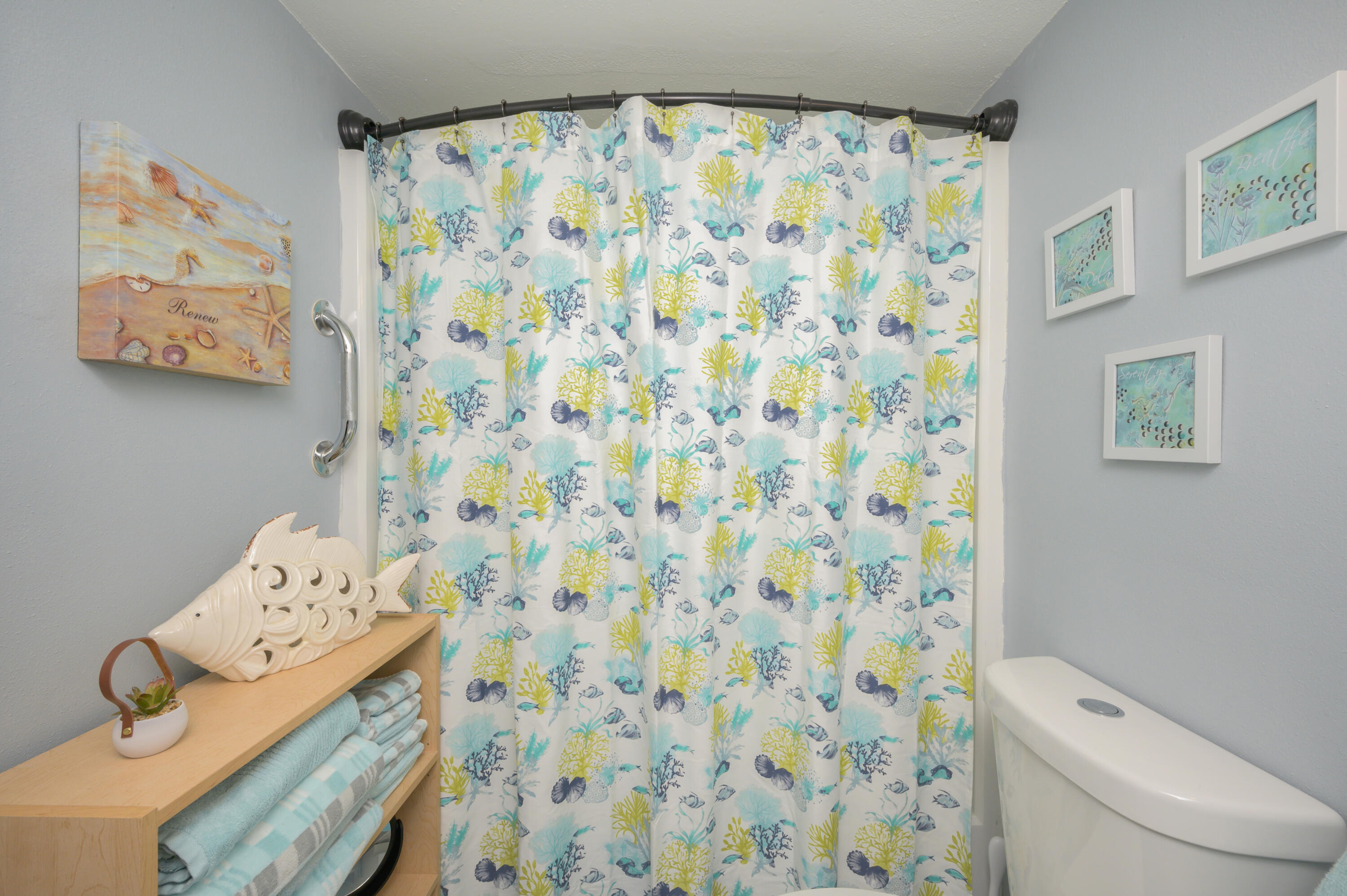 FINISTERRA CONDO - Residential