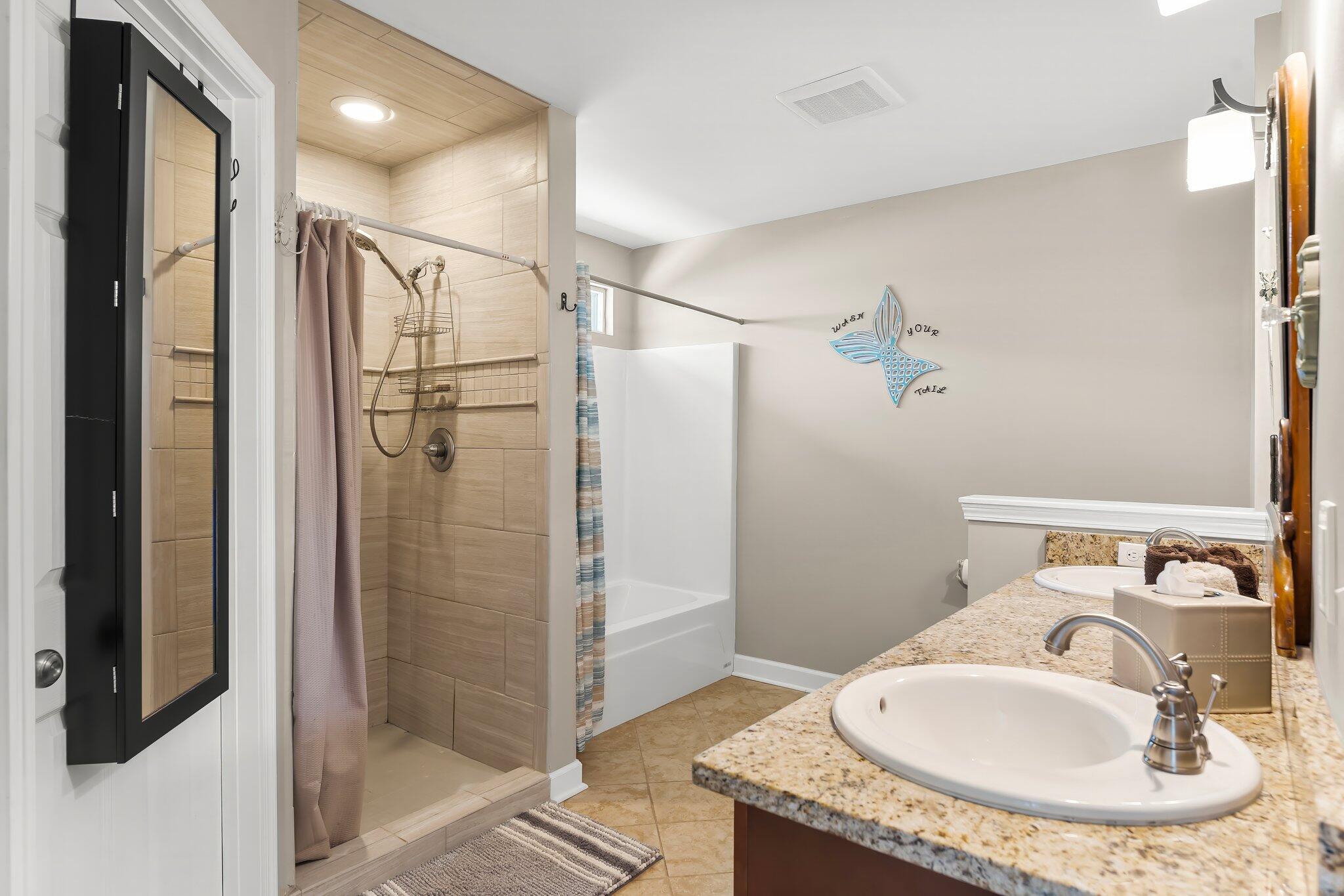 MAGNOLIA BAYE - Residential