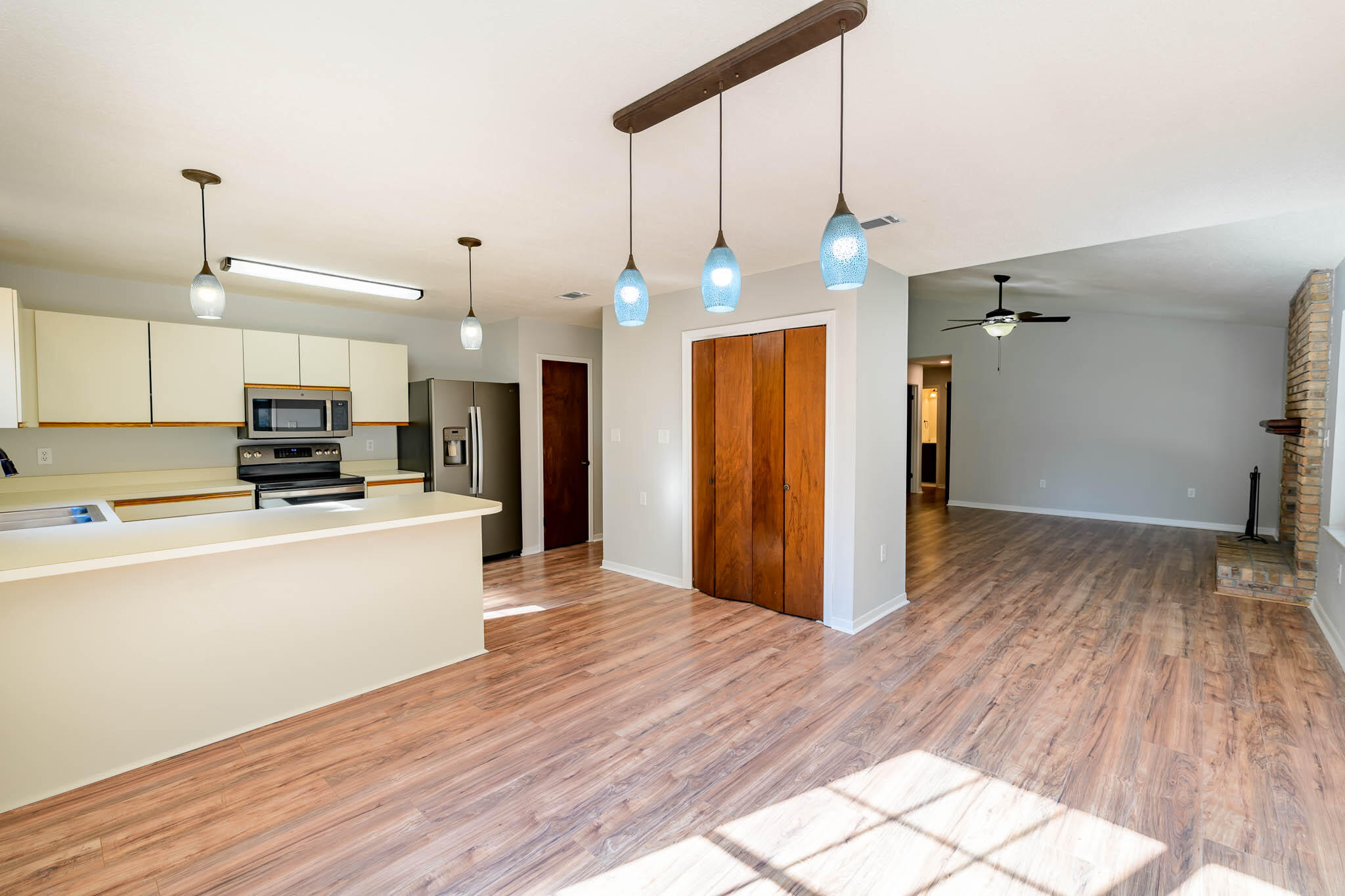 CREEKSIDE 4 - Residential