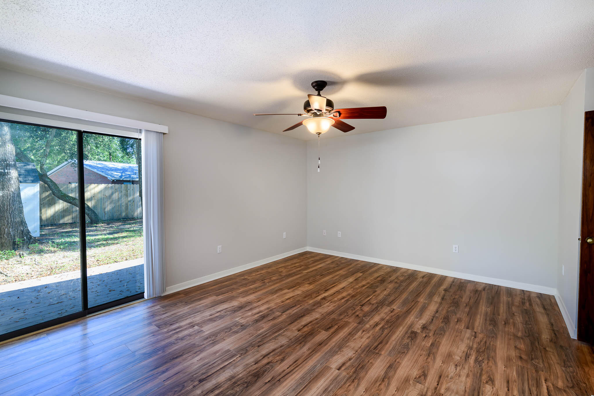 CREEKSIDE 4 - Residential