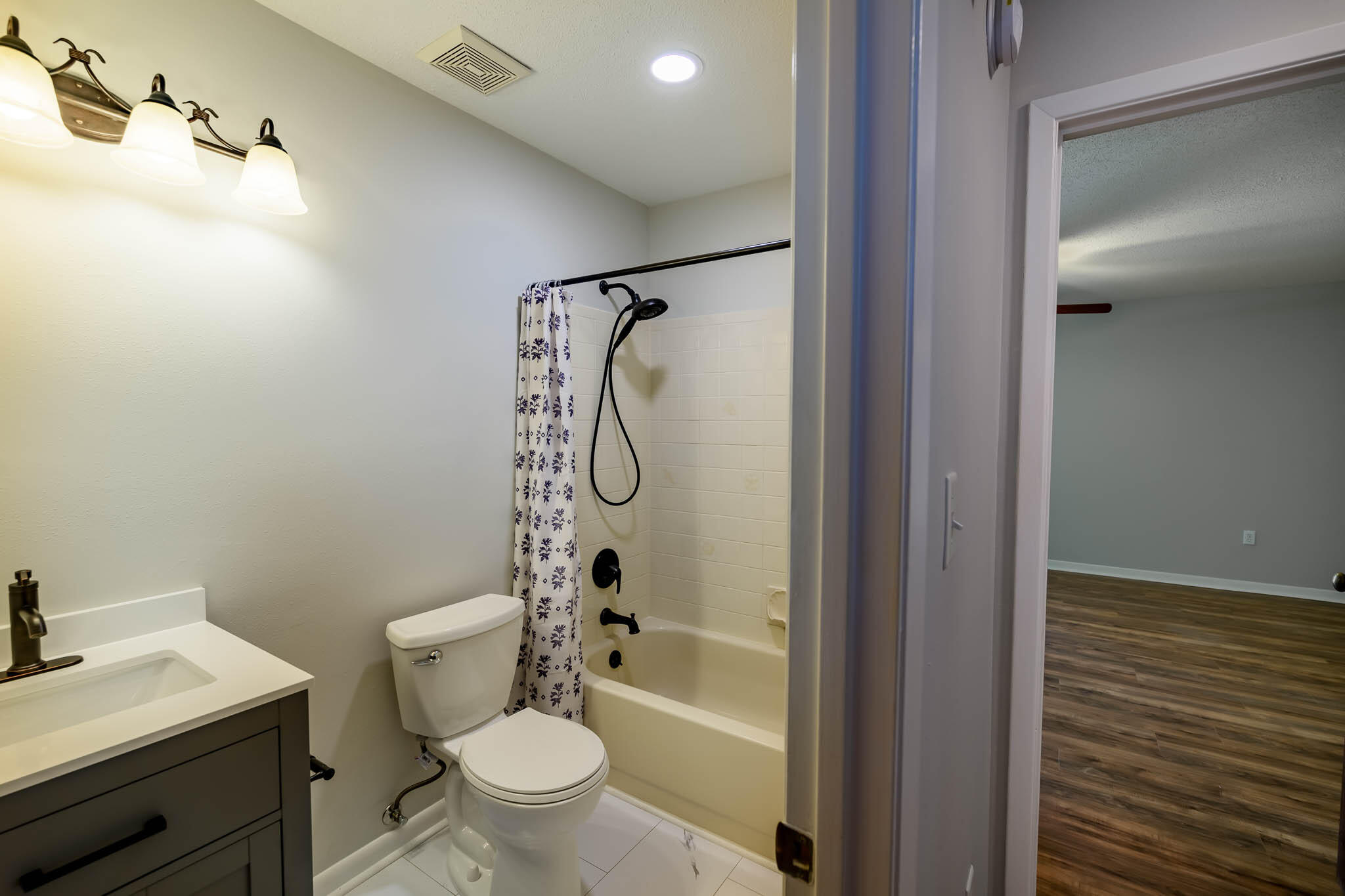 CREEKSIDE 4 - Residential