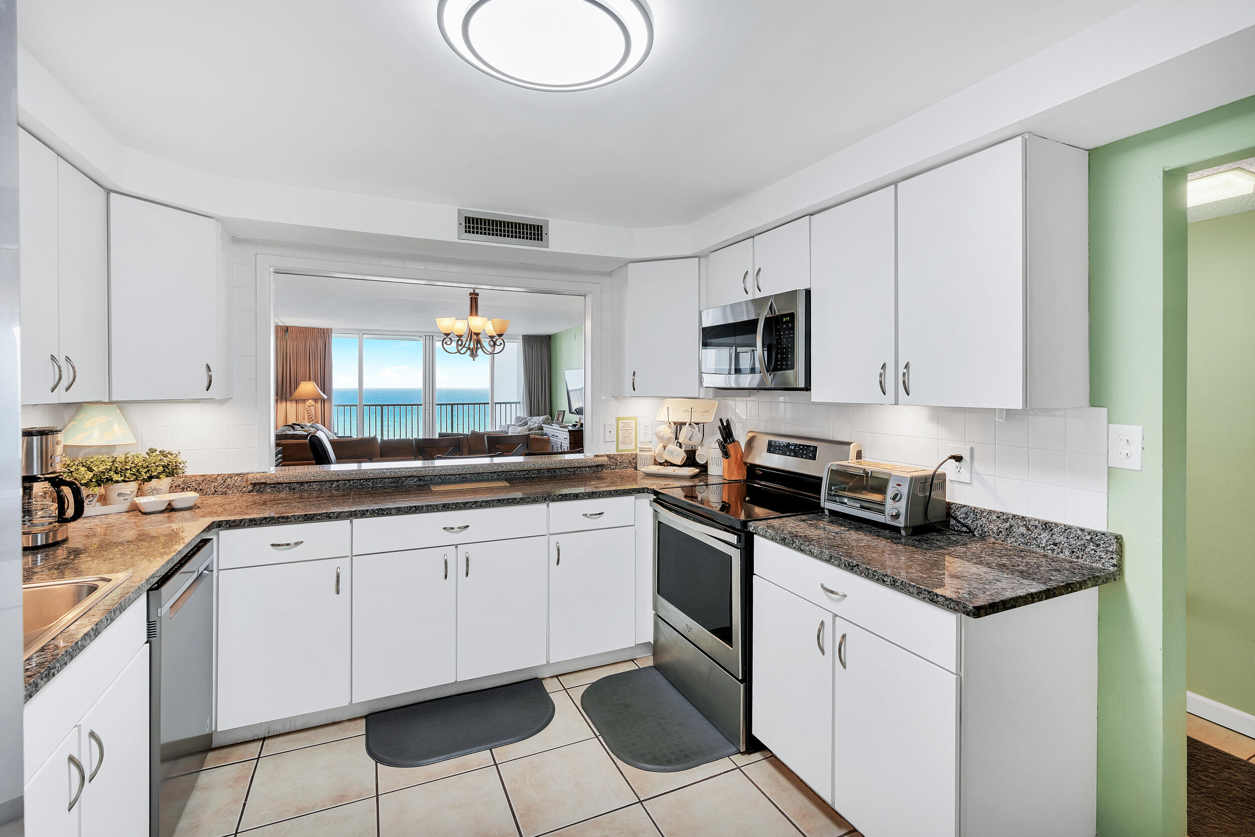 SHORELINE TOWERS 3 - Residential