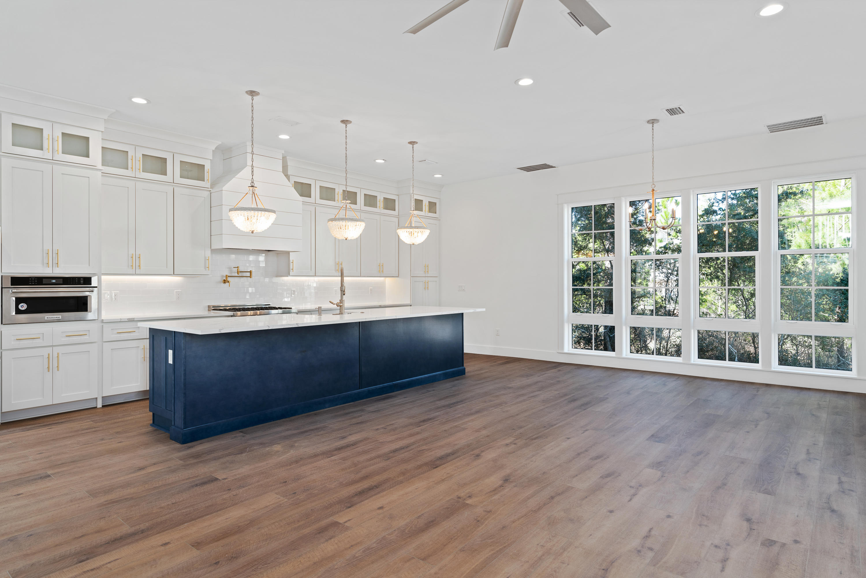 LAKESIDE AT BLUE MOUNTAIN BEACH - Residential