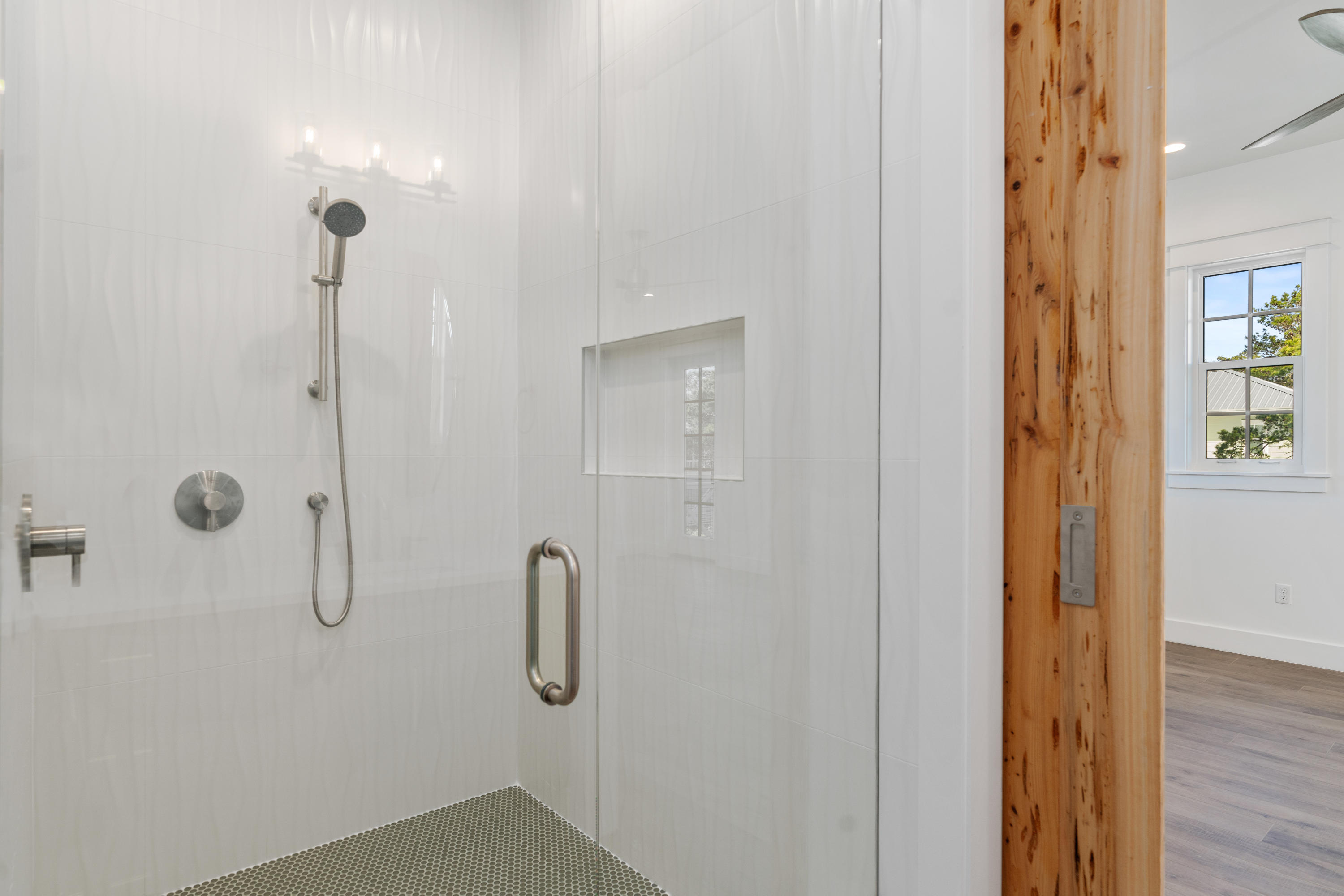LAKESIDE AT BLUE MOUNTAIN BEACH - Residential