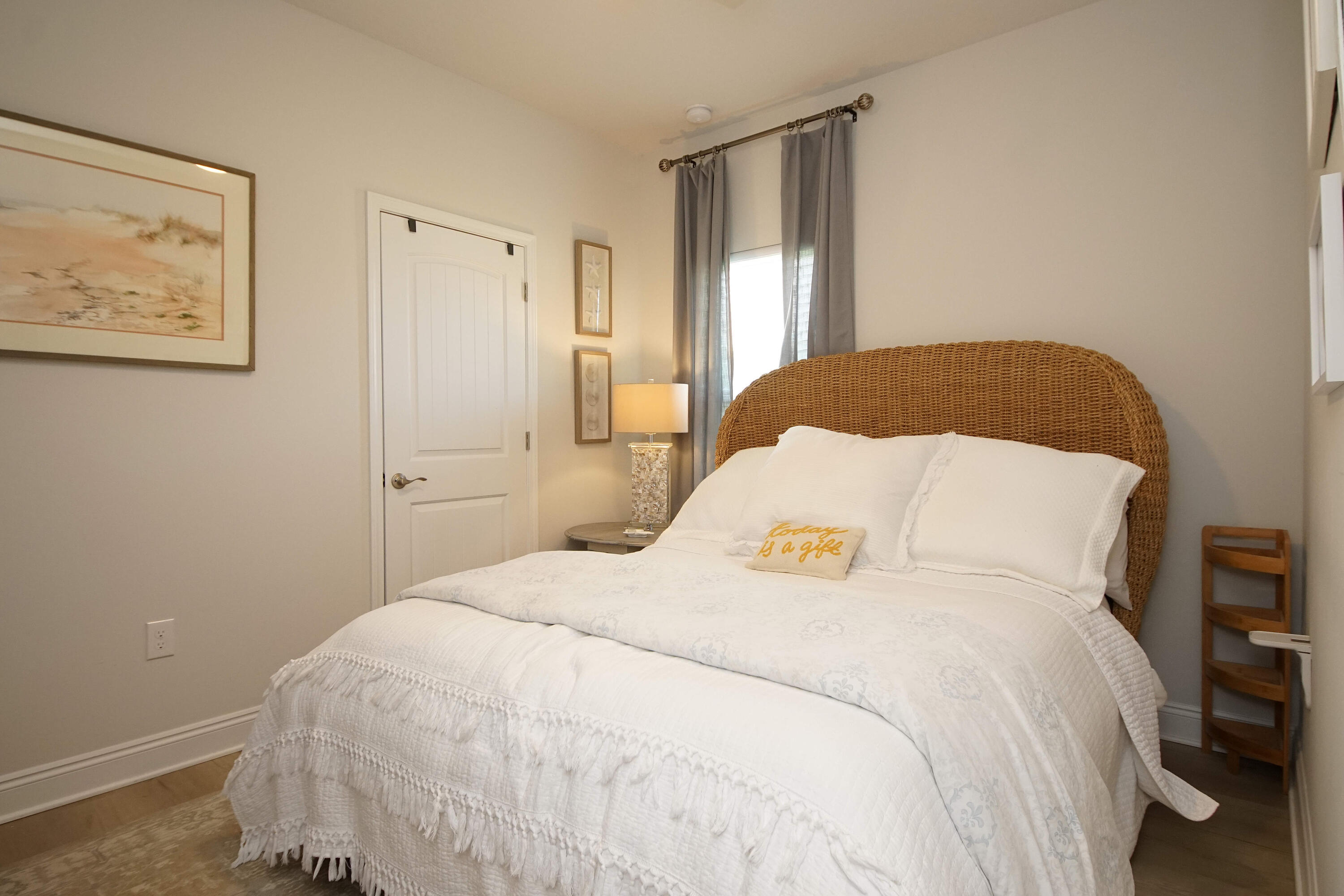 RIVERWALK PH I - Residential Lease