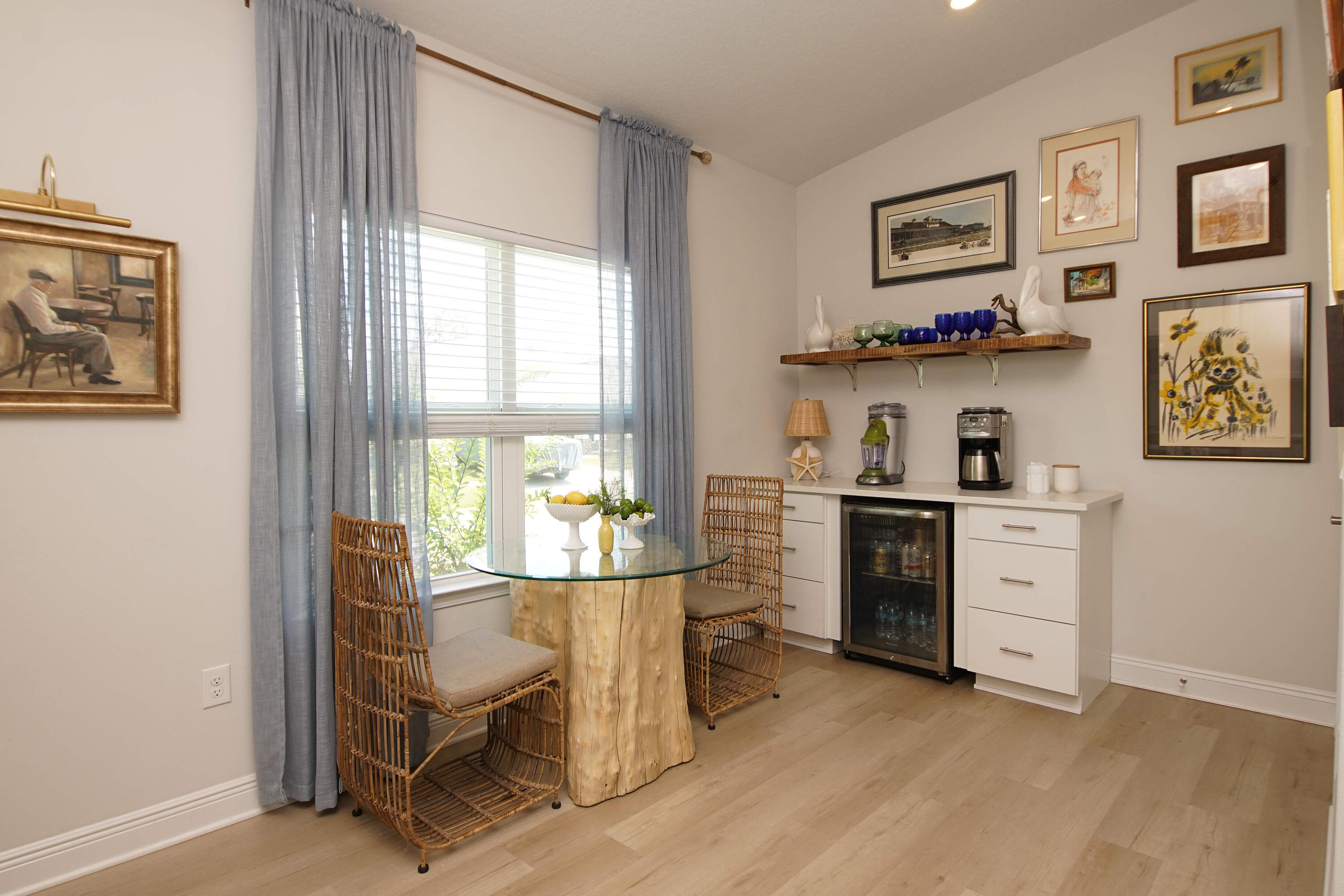 RIVERWALK PH I - Residential Lease