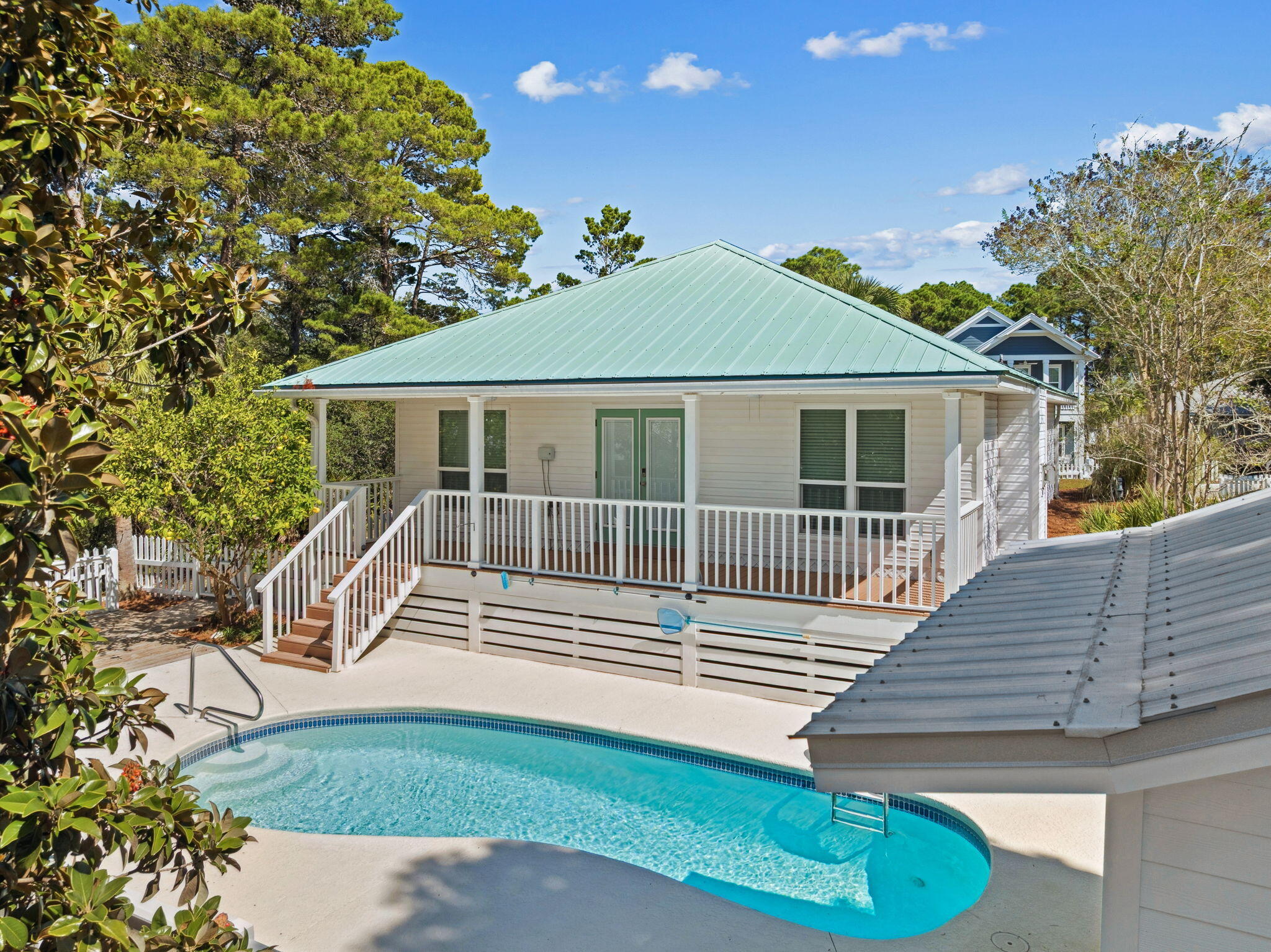 SEA DUNES - Residential
