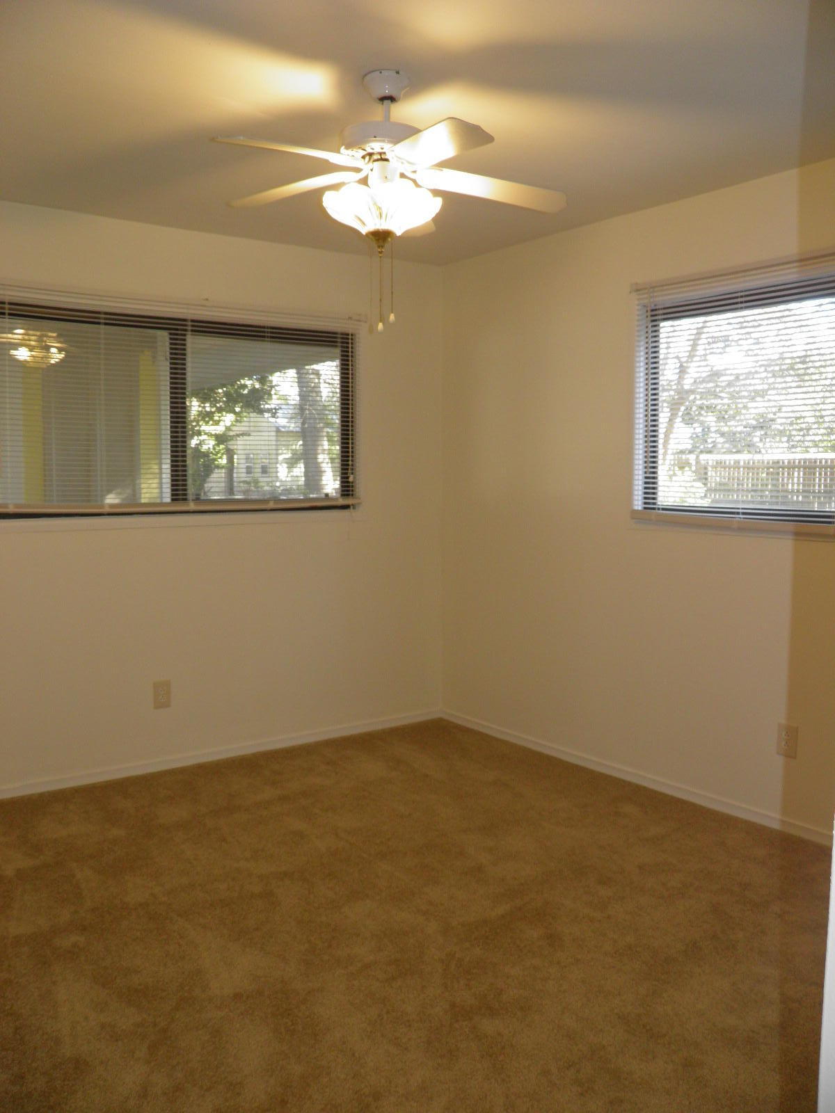 COLONY ESTATES - Residential Lease