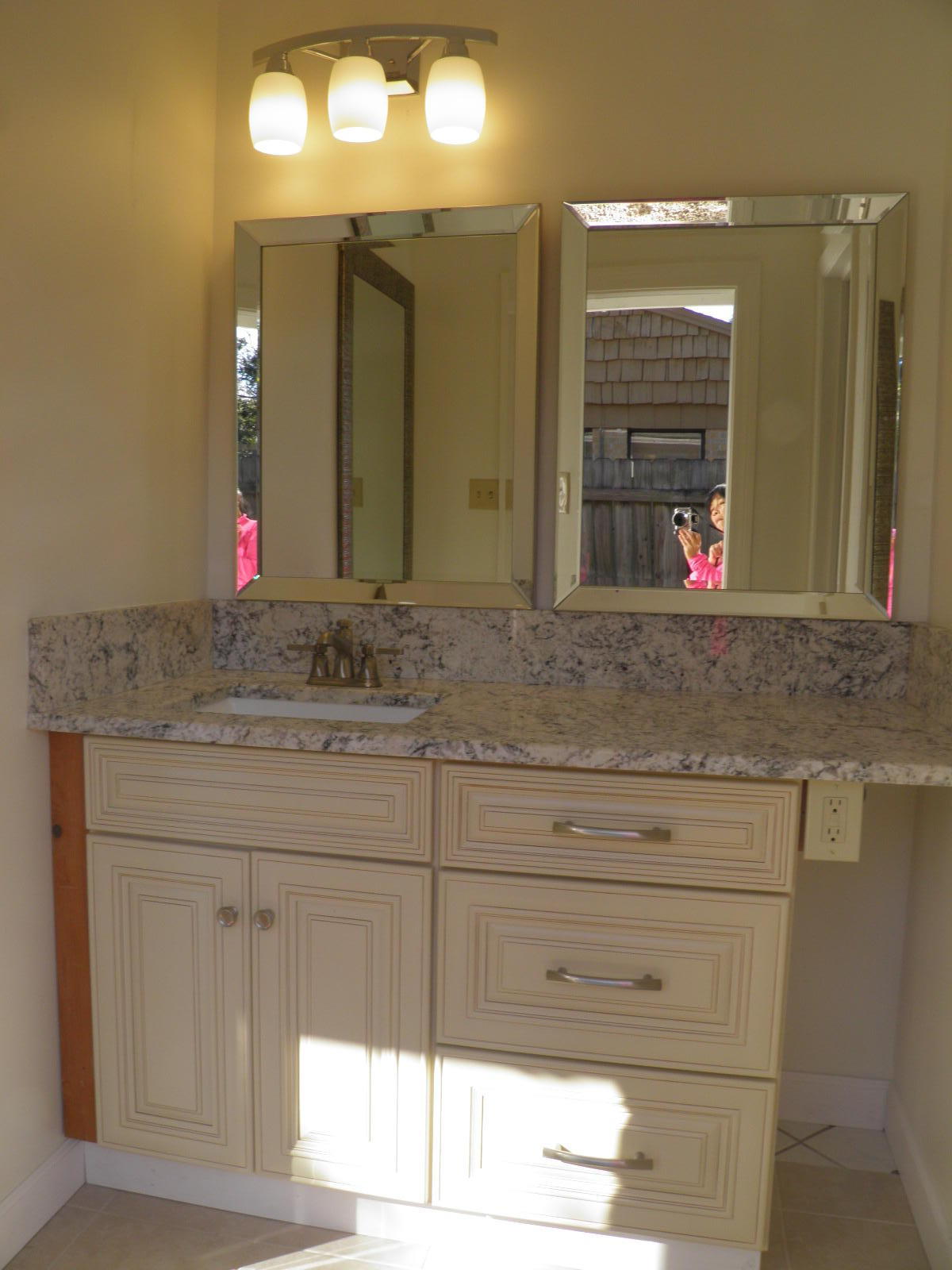 COLONY ESTATES - Residential Lease