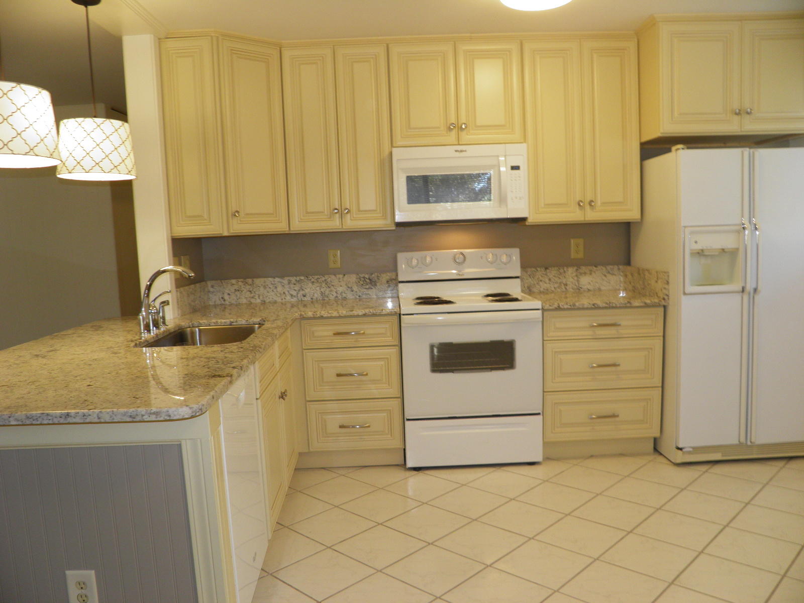 COLONY ESTATES - Residential Lease