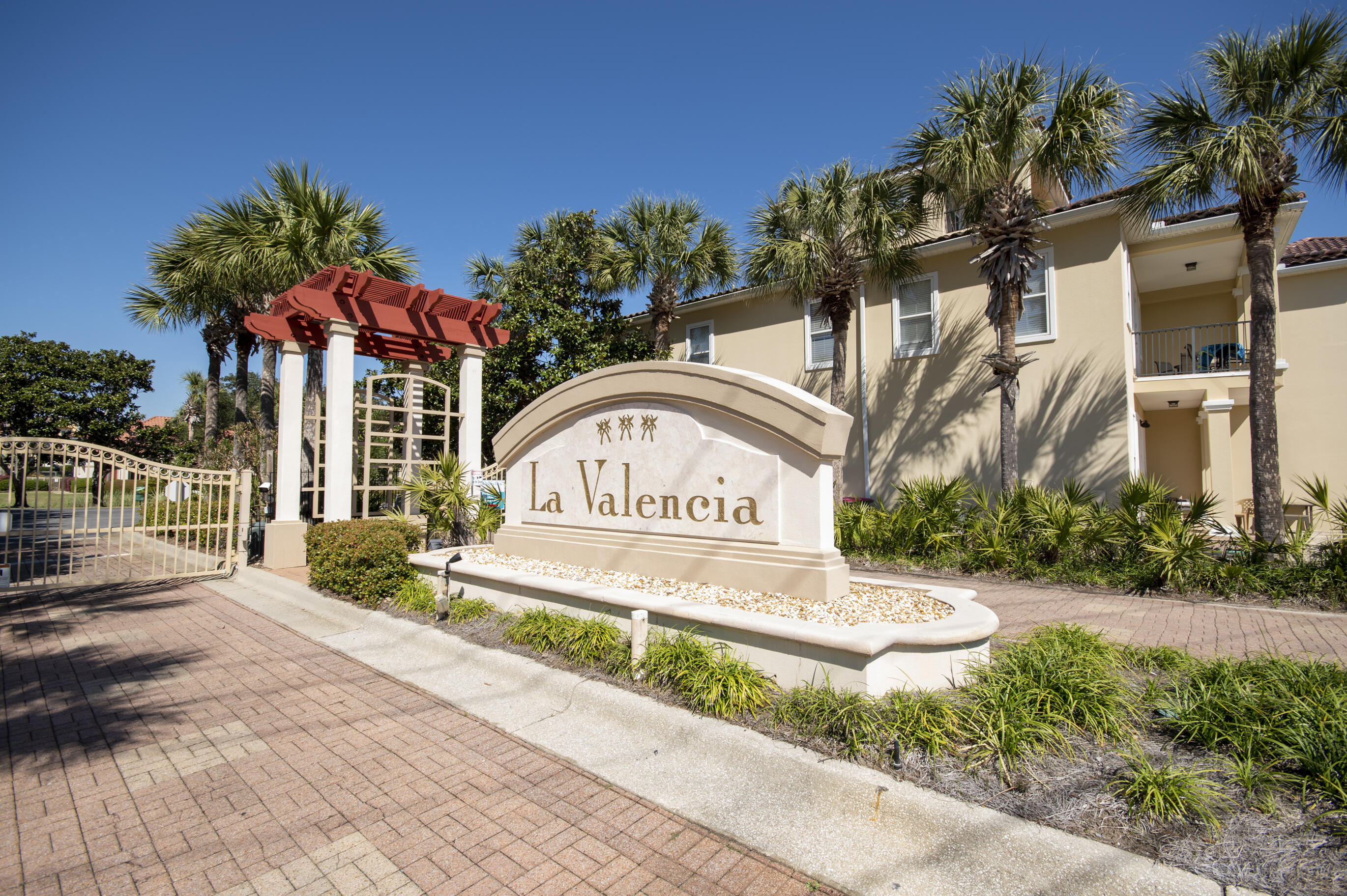 LA VALENCIA BEACH RESORT - Residential