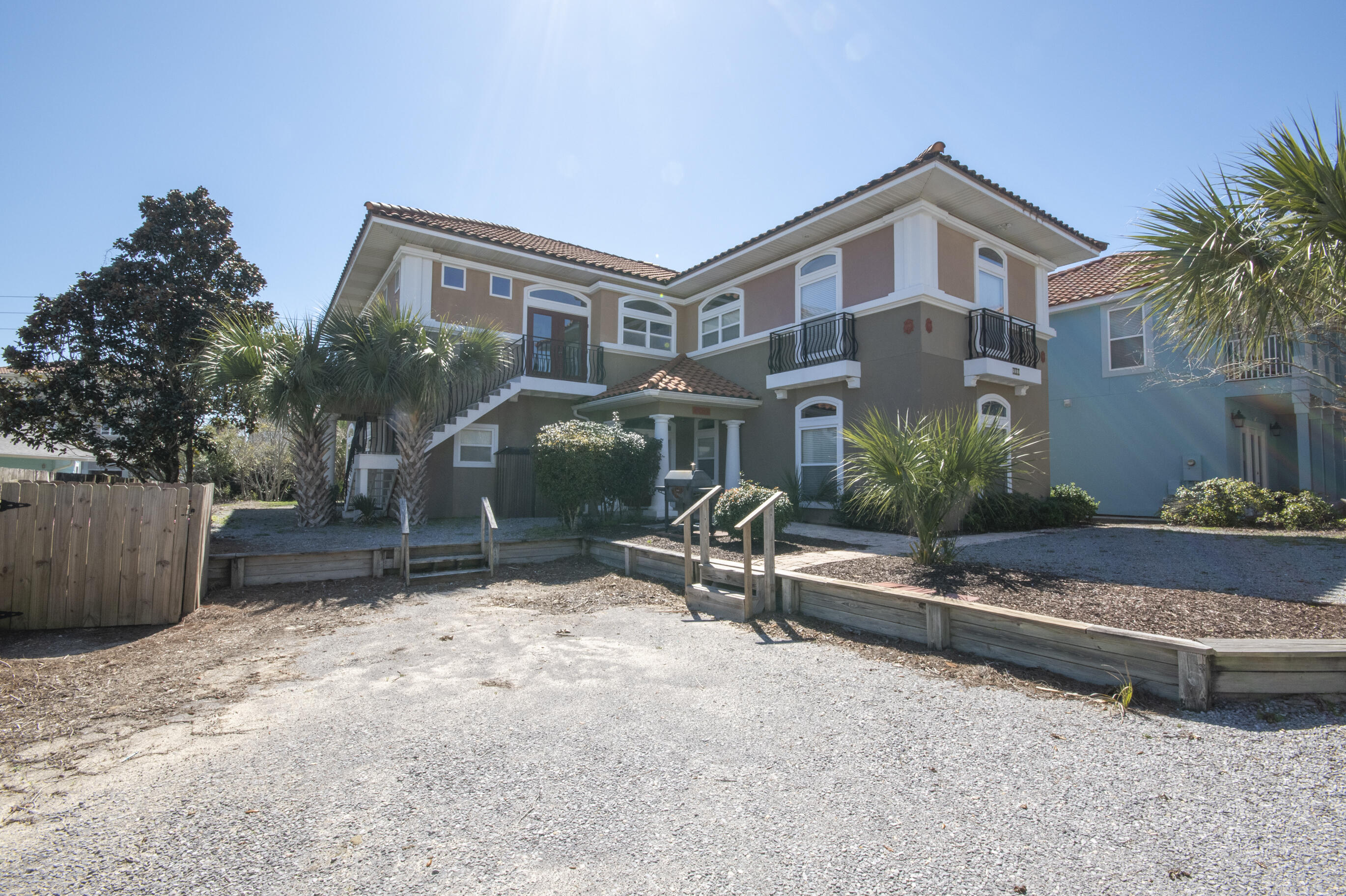 LA VALENCIA BEACH RESORT - Residential