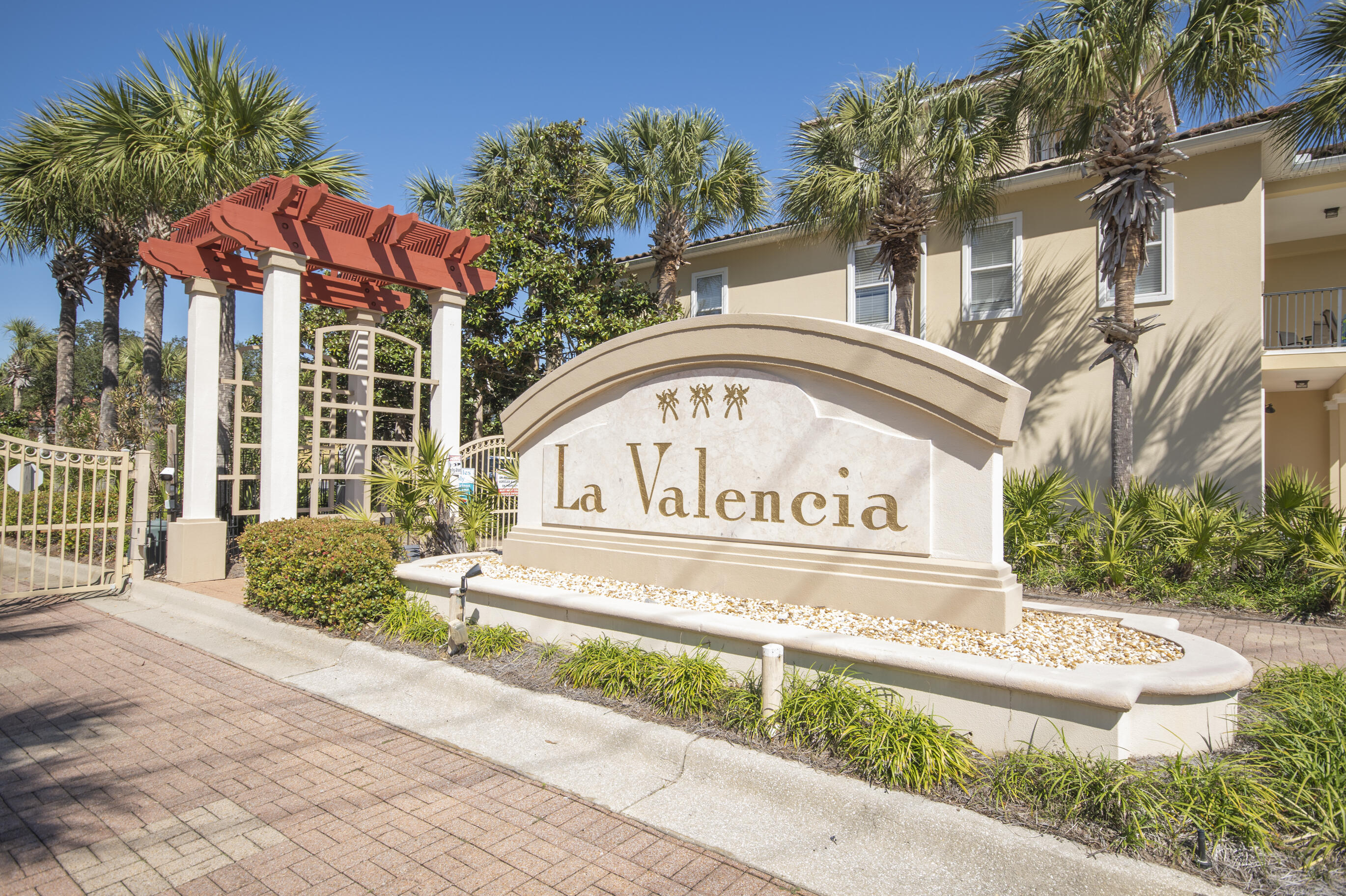 LA VALENCIA BEACH RESORT - Residential