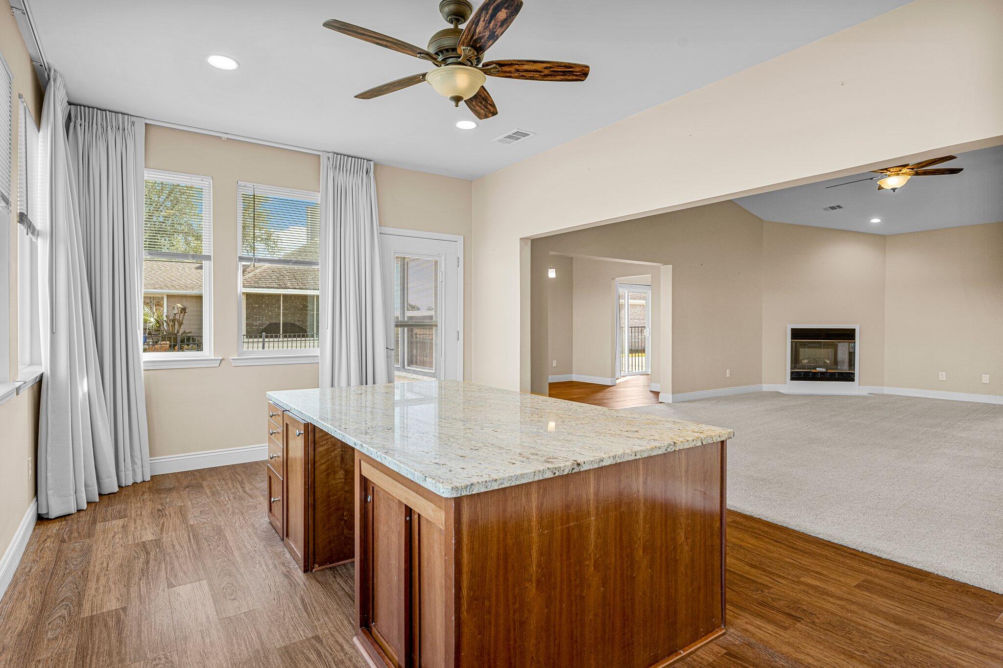 COUNTRY CLUB HARBOUR ESTATES - Residential