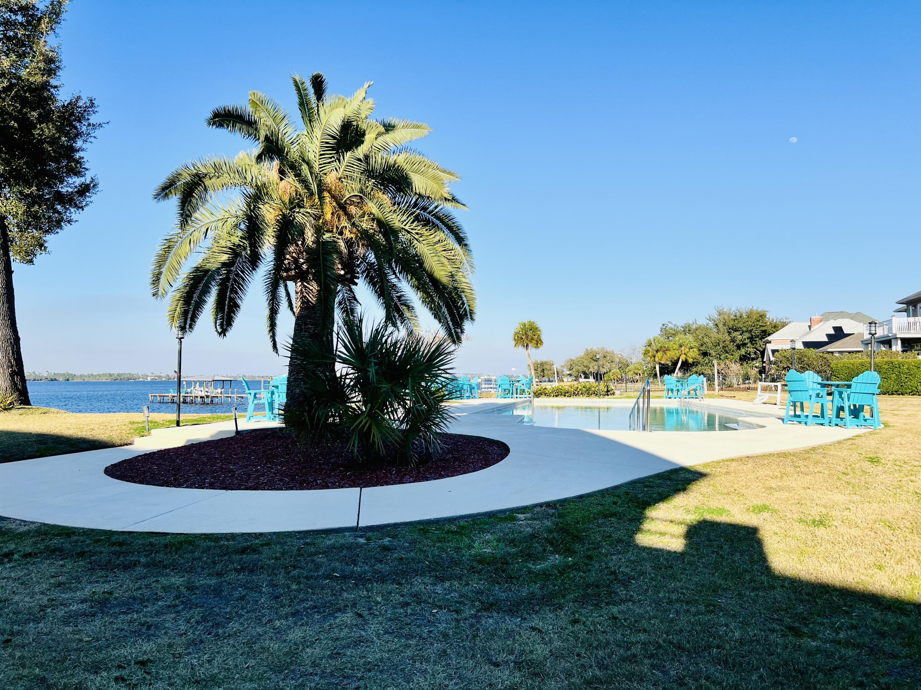 COUNTRY CLUB HARBOUR ESTATES - Residential