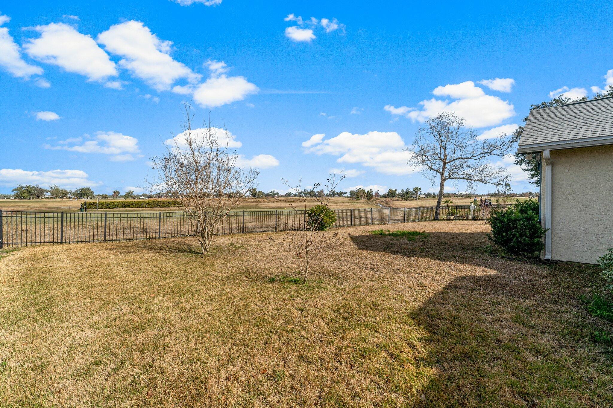 COUNTRY CLUB HARBOUR ESTATES - Residential