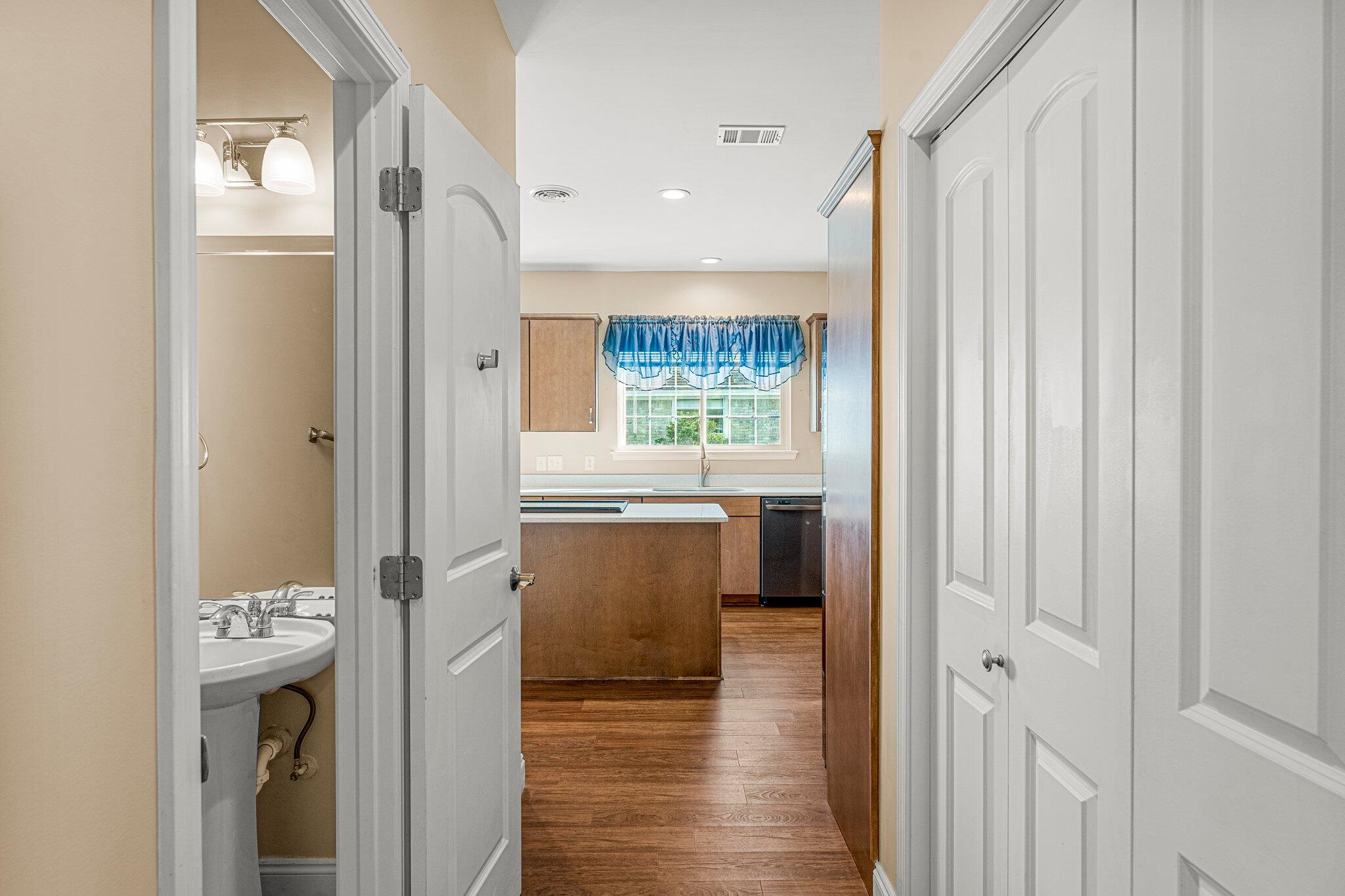 COUNTRY CLUB HARBOUR ESTATES - Residential